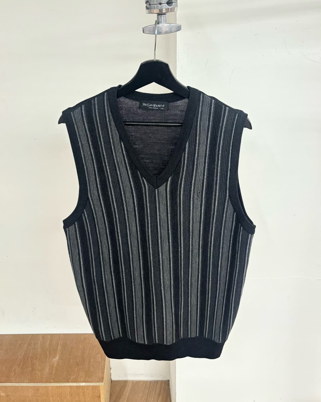 이브 생 로랑 스트라이프 울 니트 베스트 상품이미지1