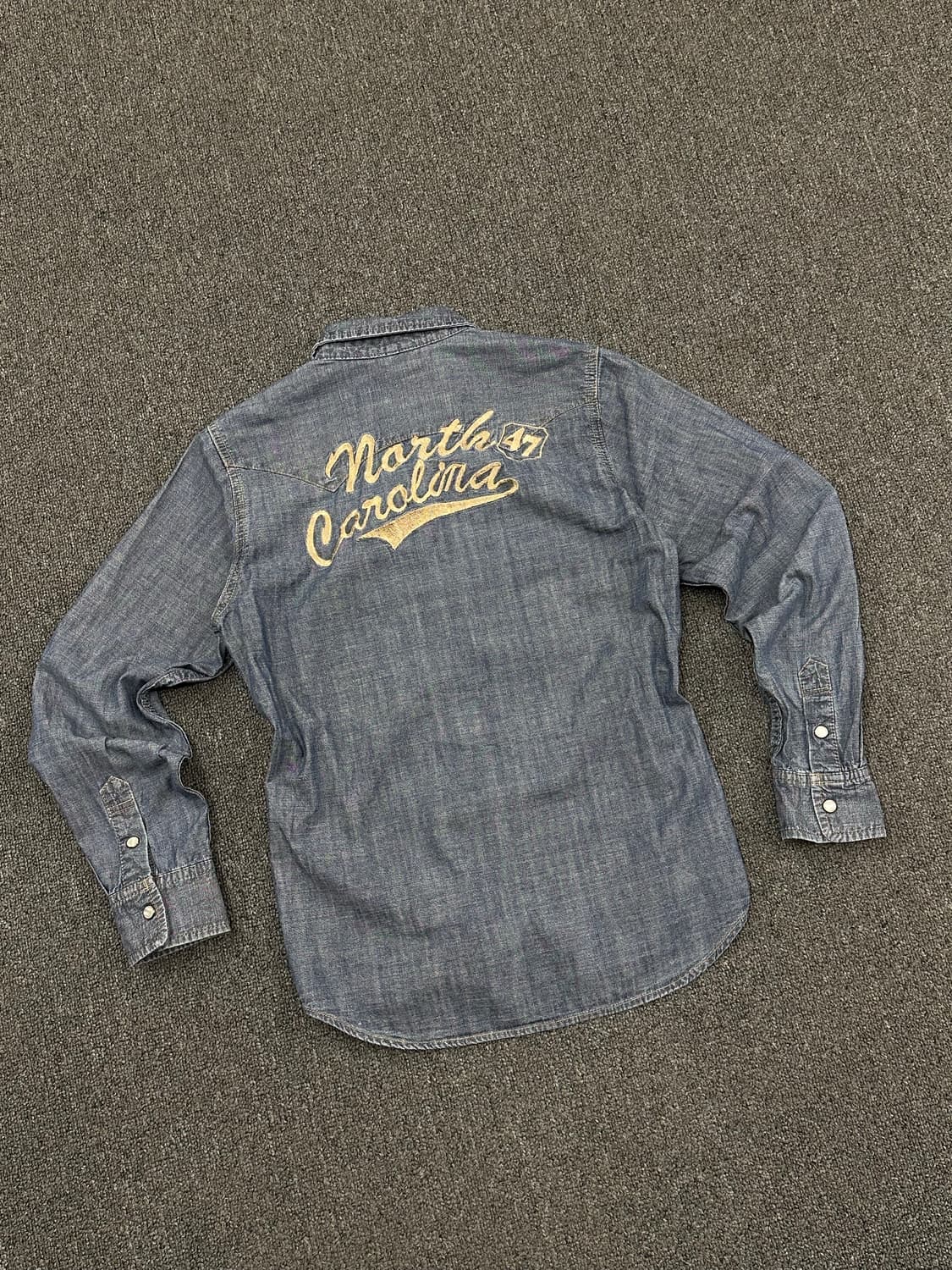 160)리바이스 빈티지 자수 포인트 데님 셔츠 상품이미지3