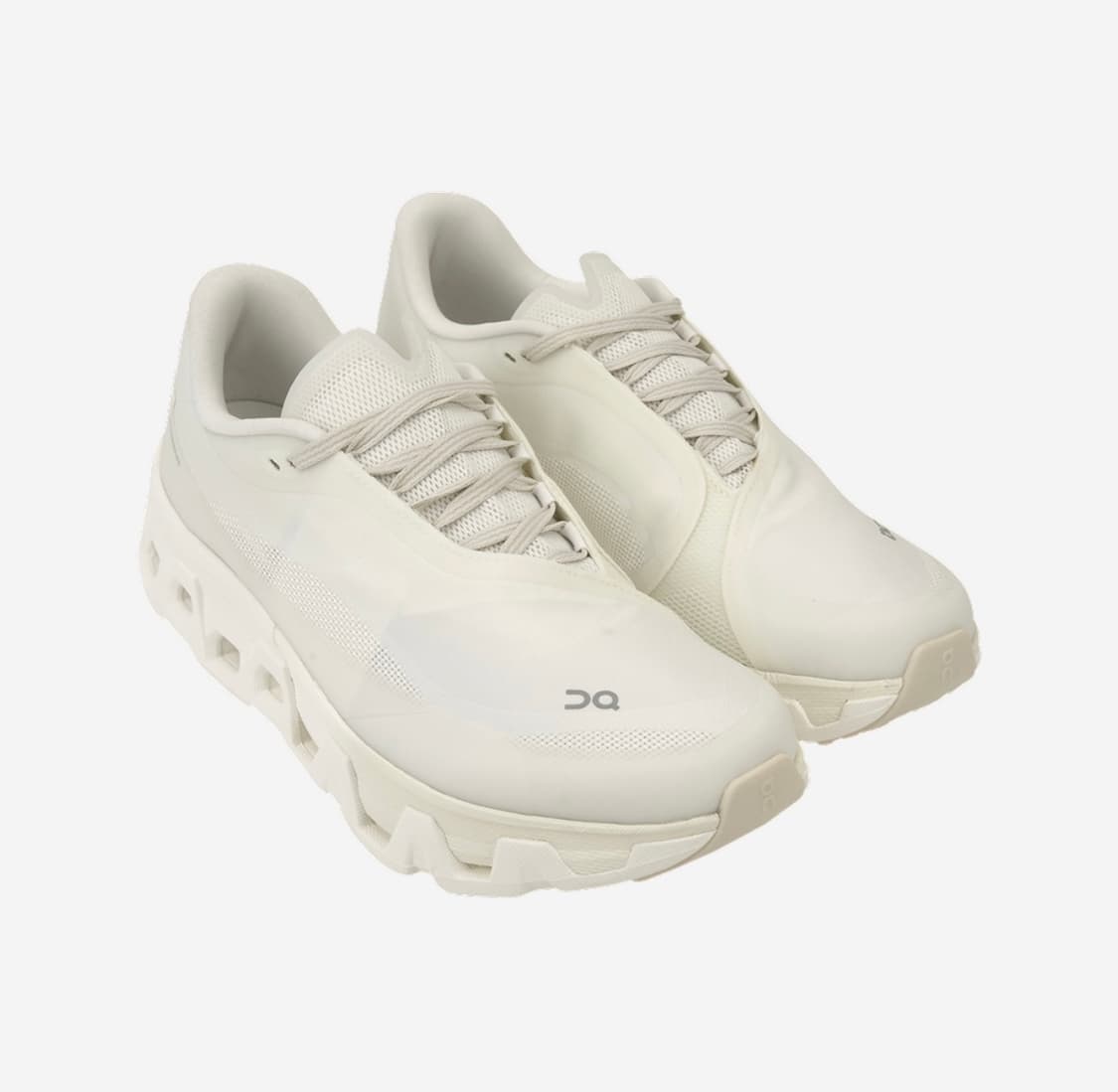 [275] 온 러닝 x 포스트 아카이브 팩션 클라우드 몬스터 화이트 상품이미지1