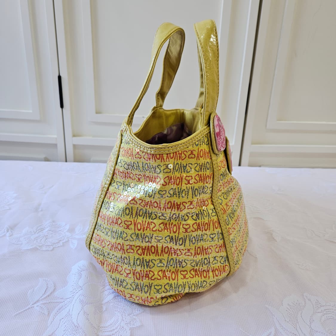 사보이 옐로우 하트 스팽글 토트백 상품이미지3