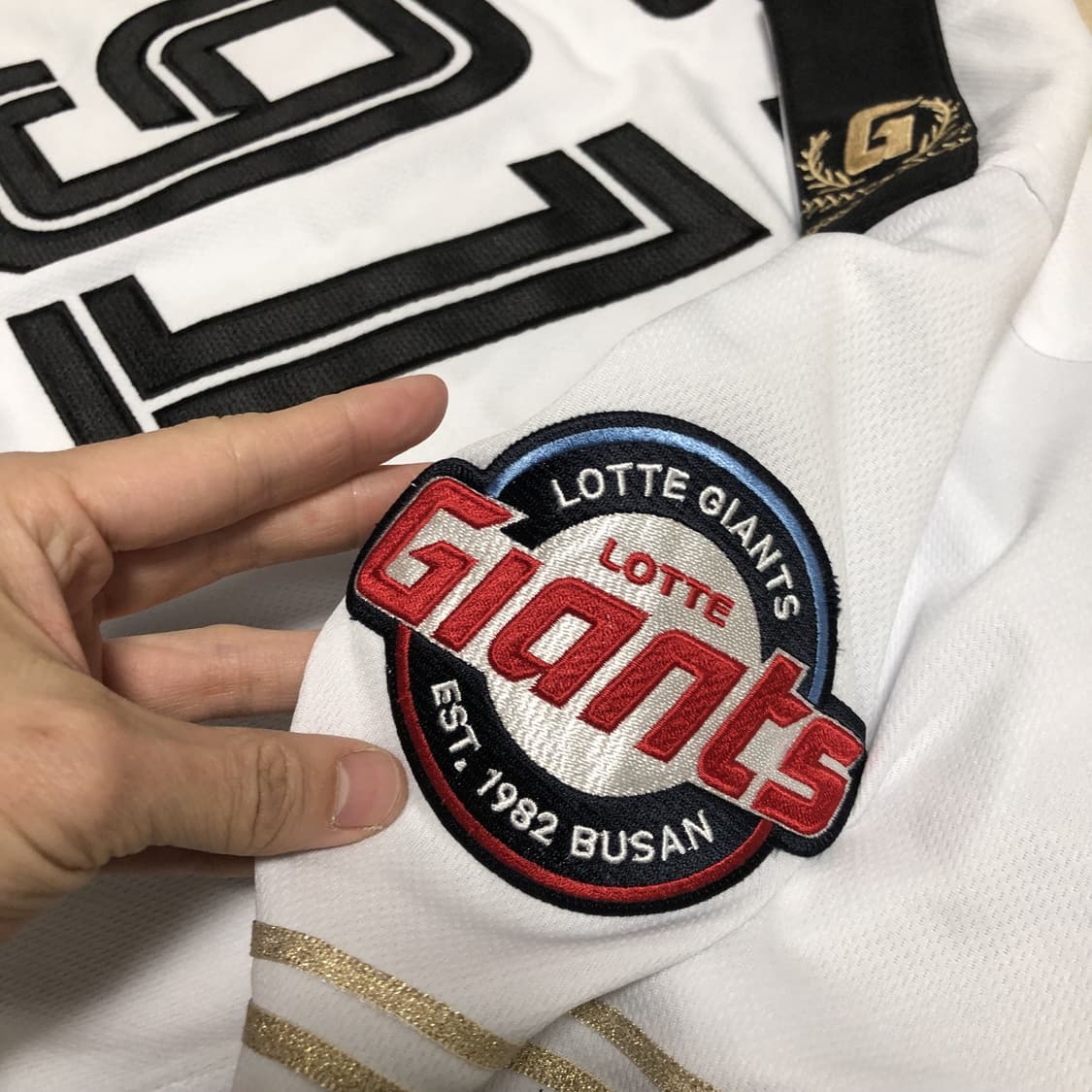 (105) 롯데자이언츠 윤동희 91 밀리터리 홈 어센틱 유니폼 져지 상품이미지3