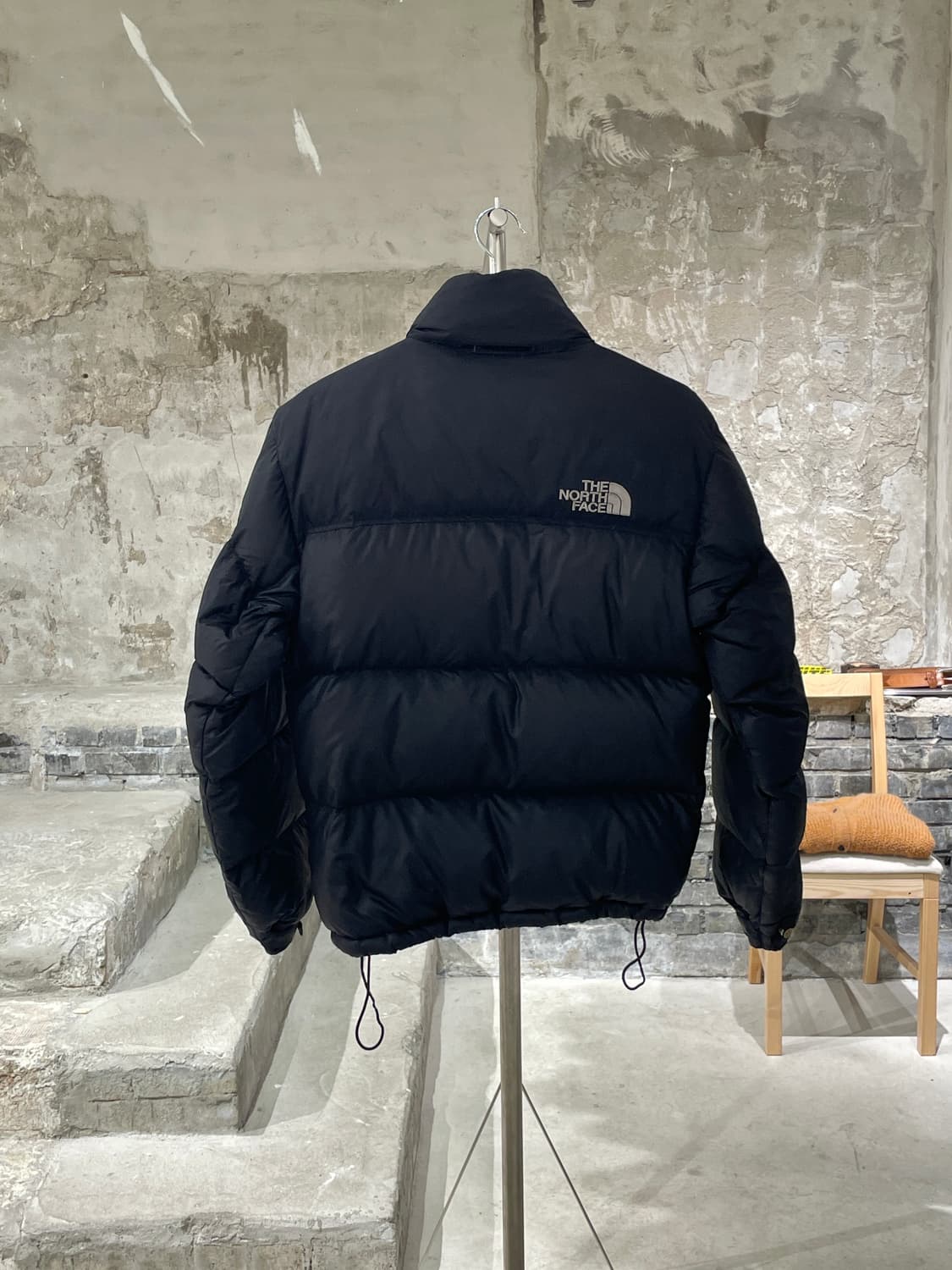 노스페이스 블랙 눕시 700 푸퍼 상품이미지6