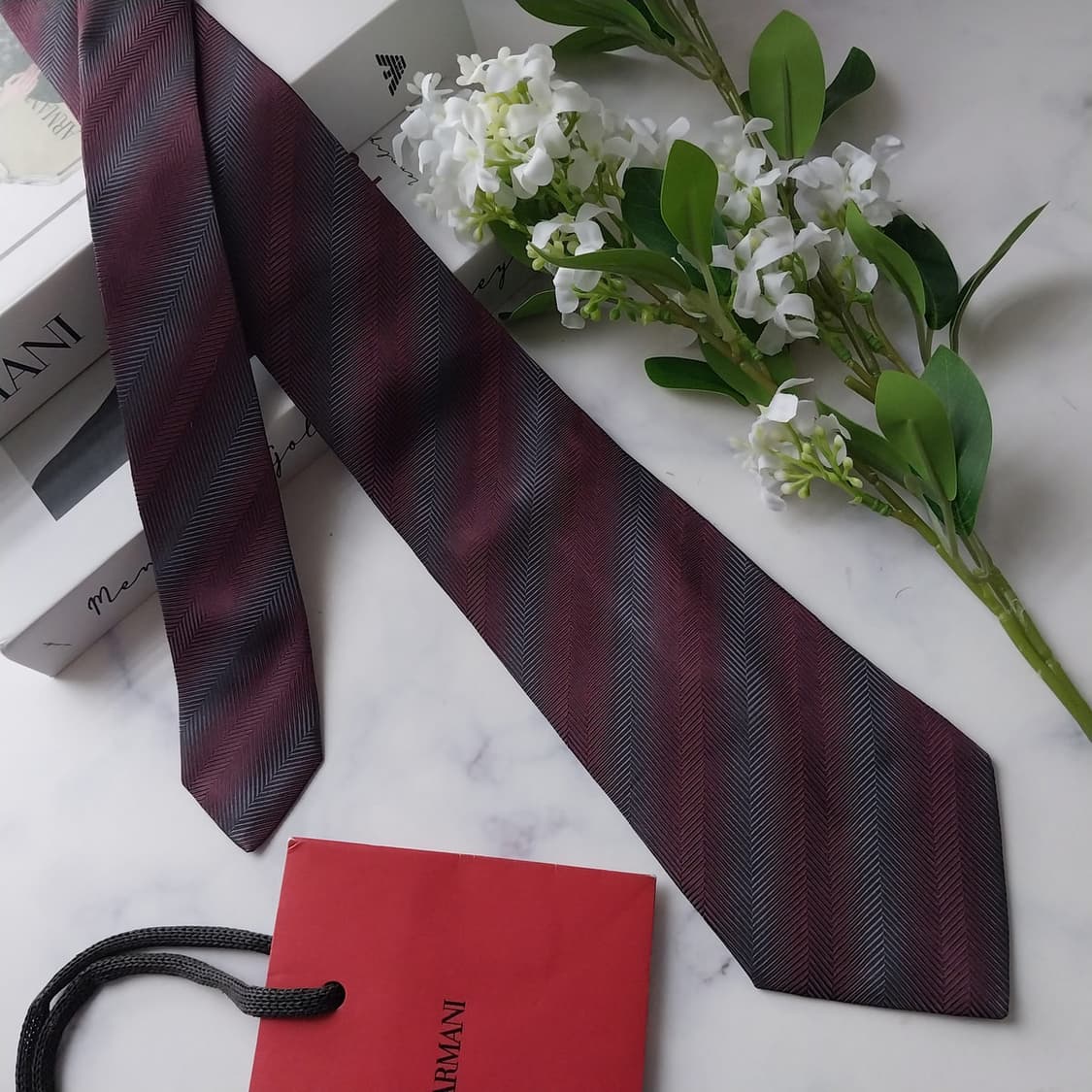 조르지오 아르마니 실크 와인 헤링본 넥타이 9.2cm A등급 K1802
 상품이미지4
