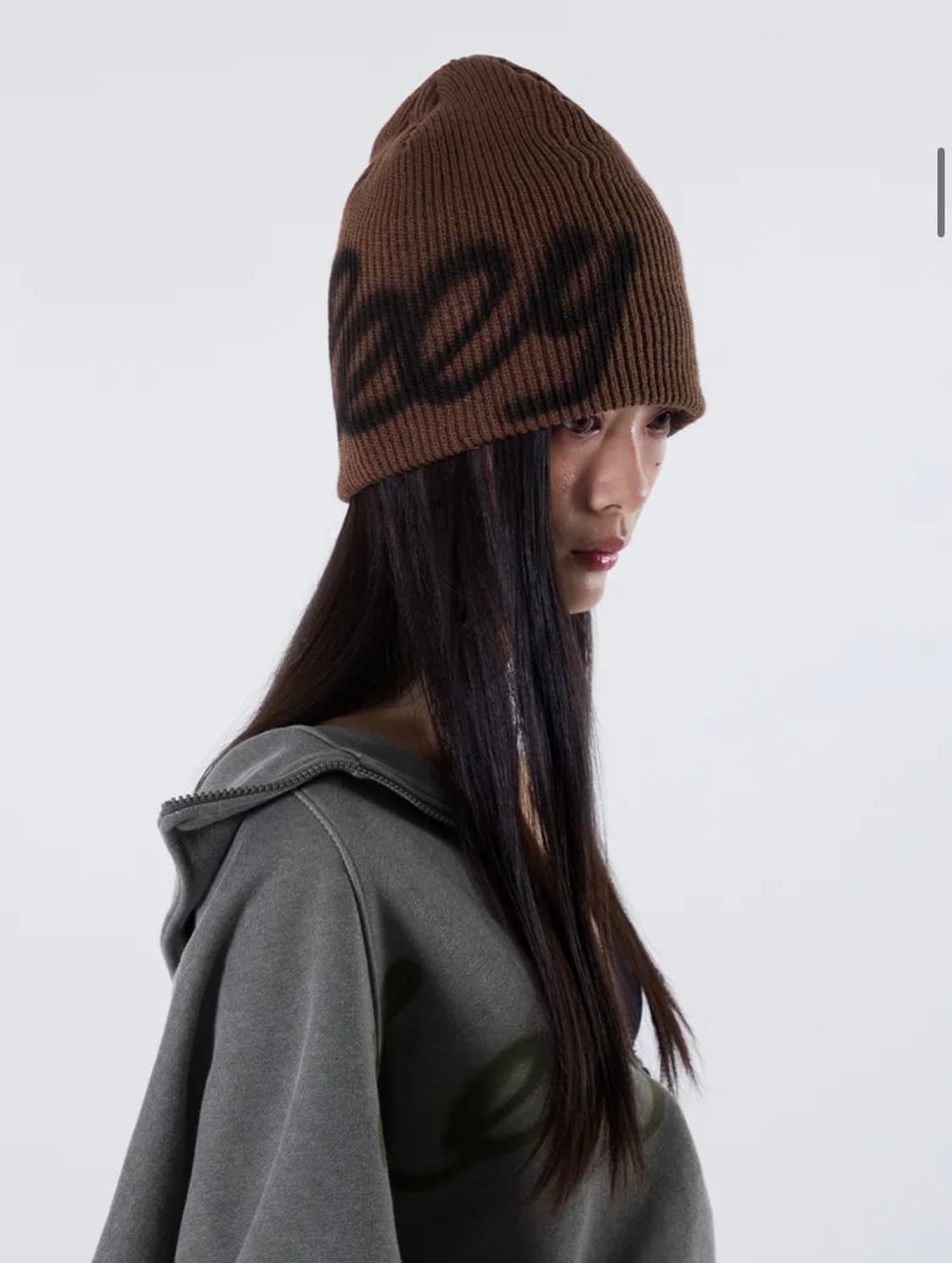 Yeel LOGO SPRAYED BEANIE BROWN 상품이미지2