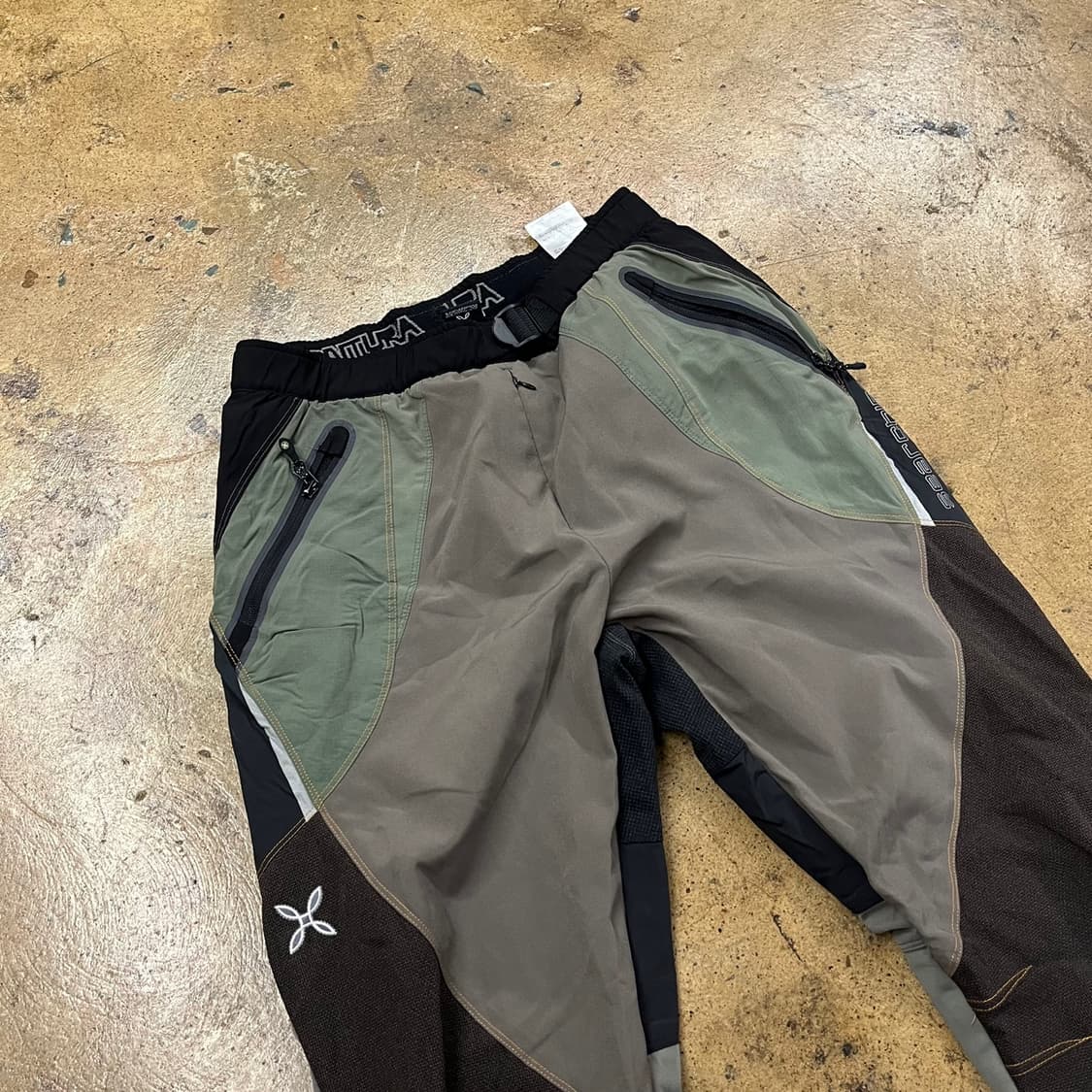 [정품/M] 몬츄라 아웃도어 등산 바지 b19 상품이미지1