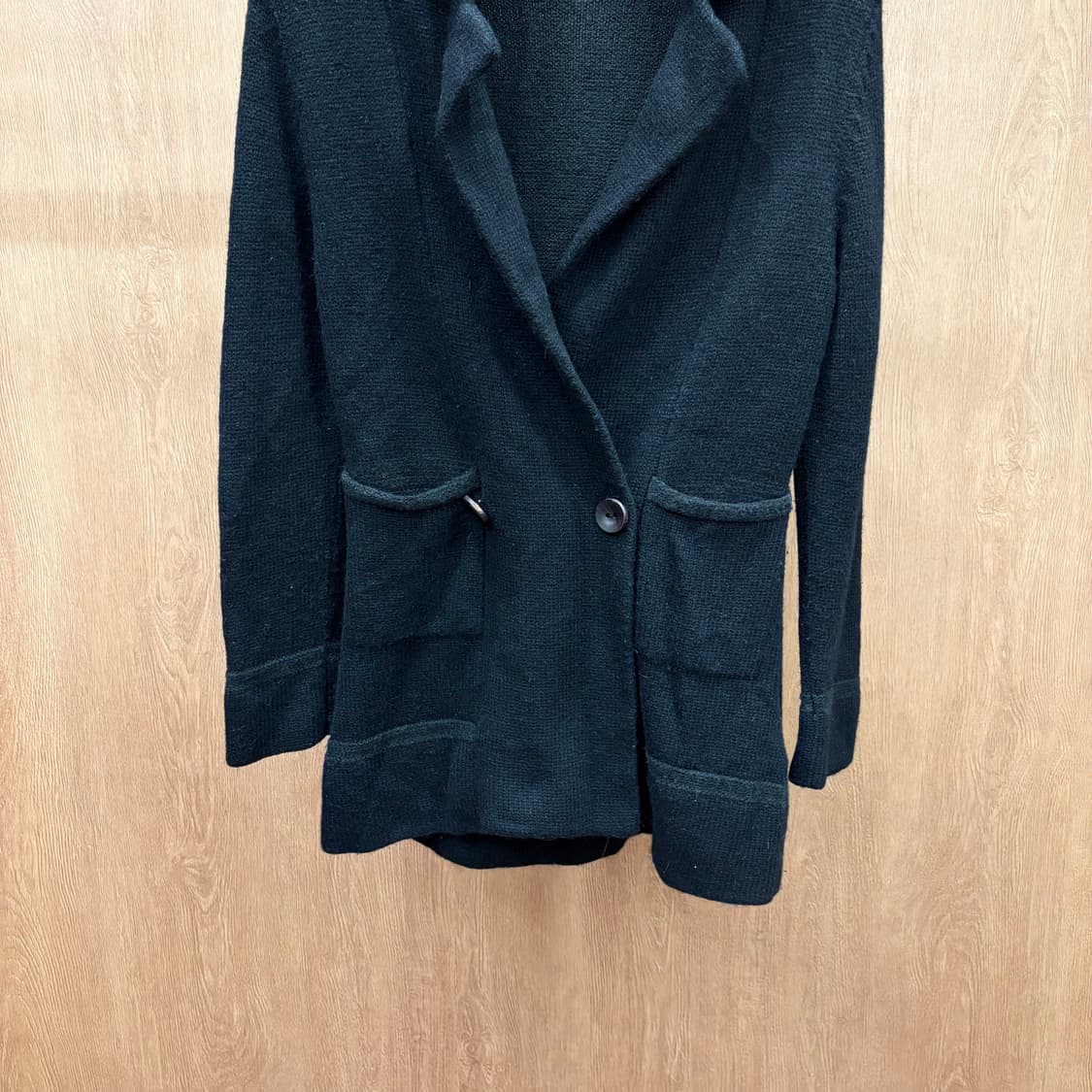 막스마라 니트 가디건 자켓 클래식 미니멀 테일러드 카라 포켓 디테일 블랙 상품이미지5