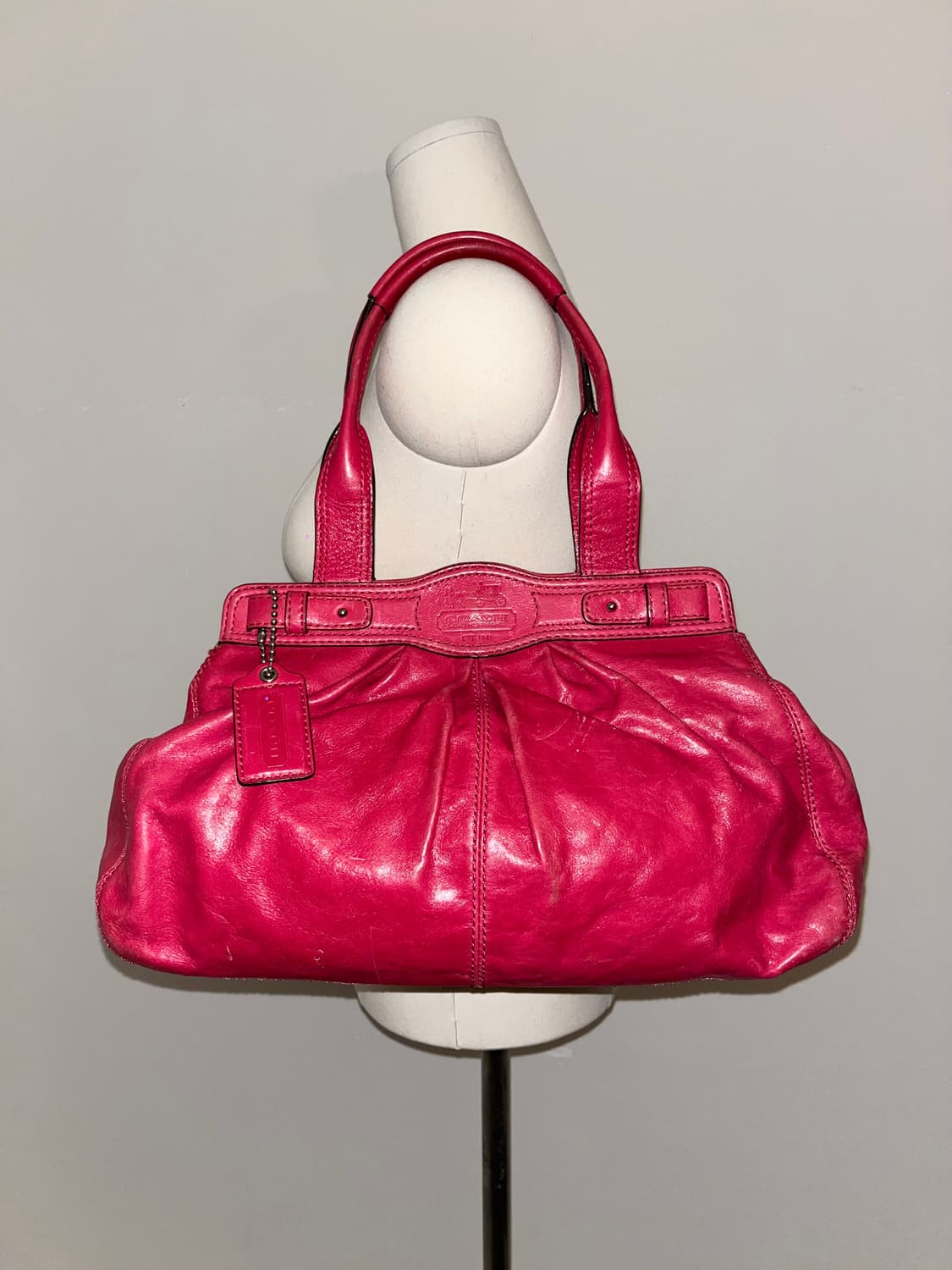 📦Coach Hot Pink shoulder bag 상품이미지4