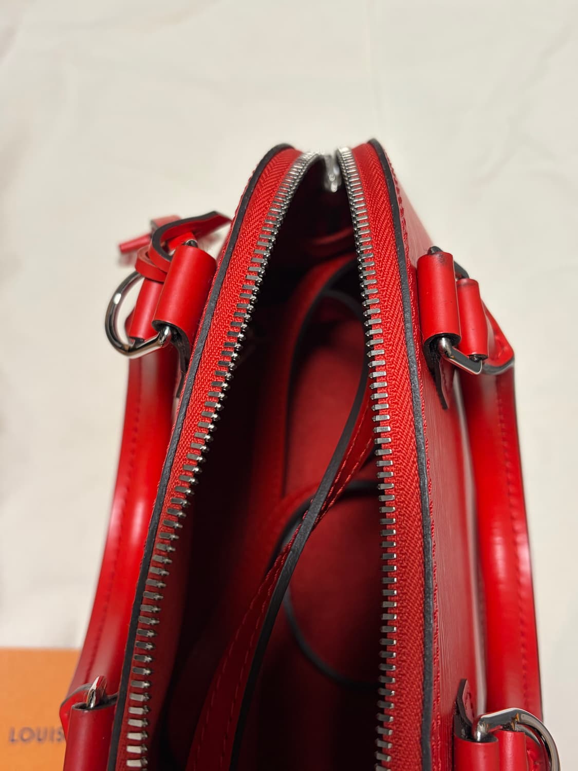 루이비통 알마bb 에피 레드 상품이미지4