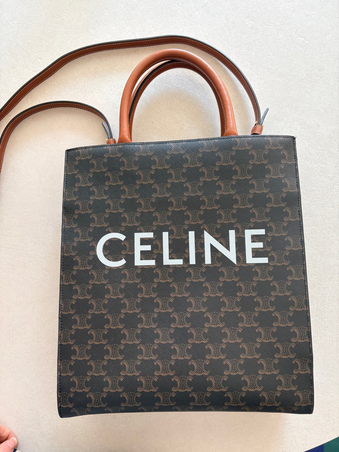 셀린느 카바스백M 상품이미지1