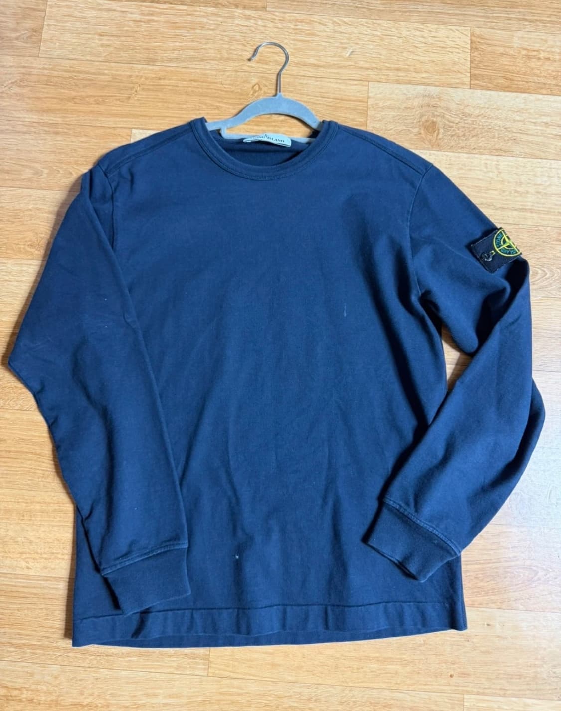 스톤아일랜드 맨투맨 네이비 상품이미지1