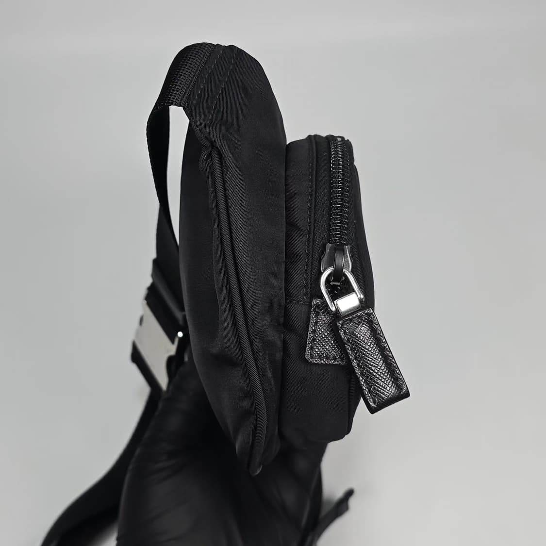 프라다 리나일론 사피아노 가죽 숄더백 상품이미지4