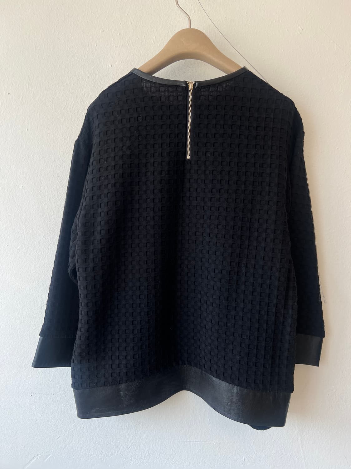 수입보세 여성 블랙 양가죽배색티셔츠 라운드티셔츠 상품이미지3