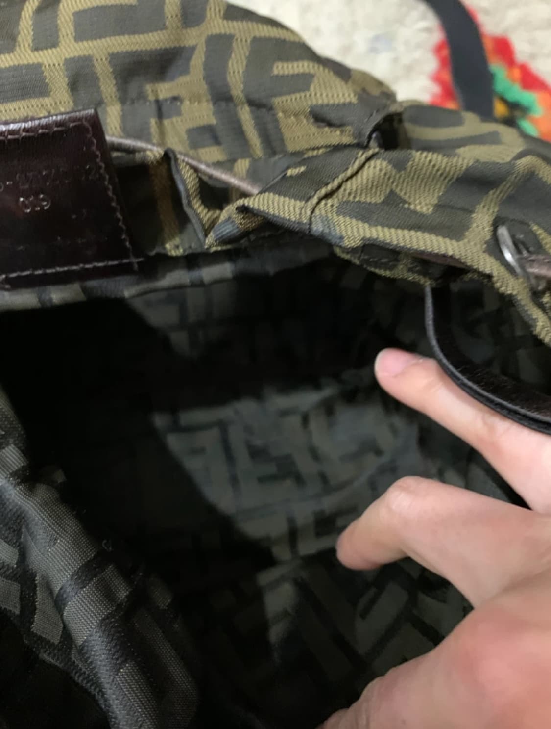 펜디 주카백 빅로고 백팩 상품이미지5