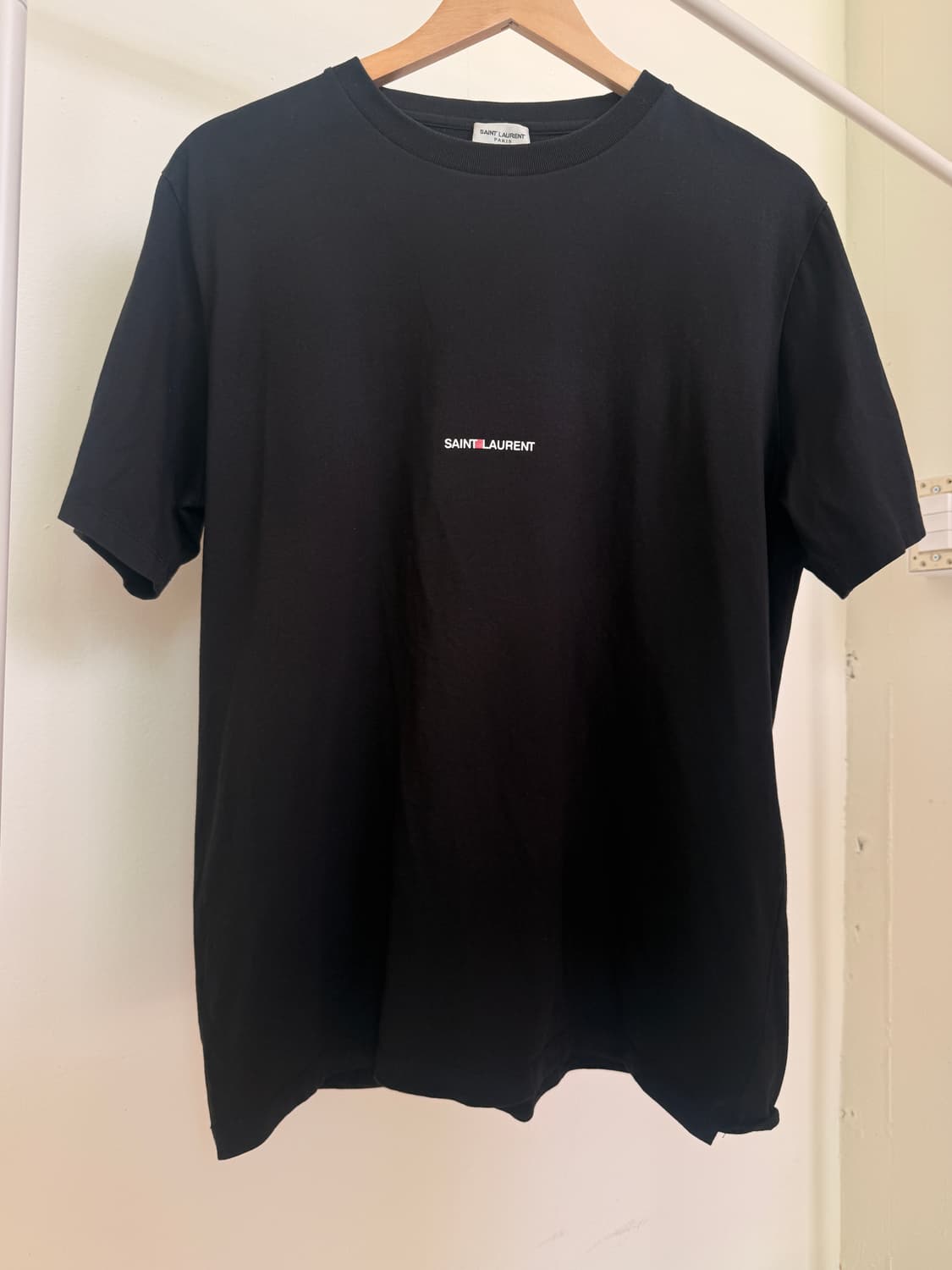 생로랑(SAINT LAURENT ) 로고 패치 티셔츠 상품이미지2