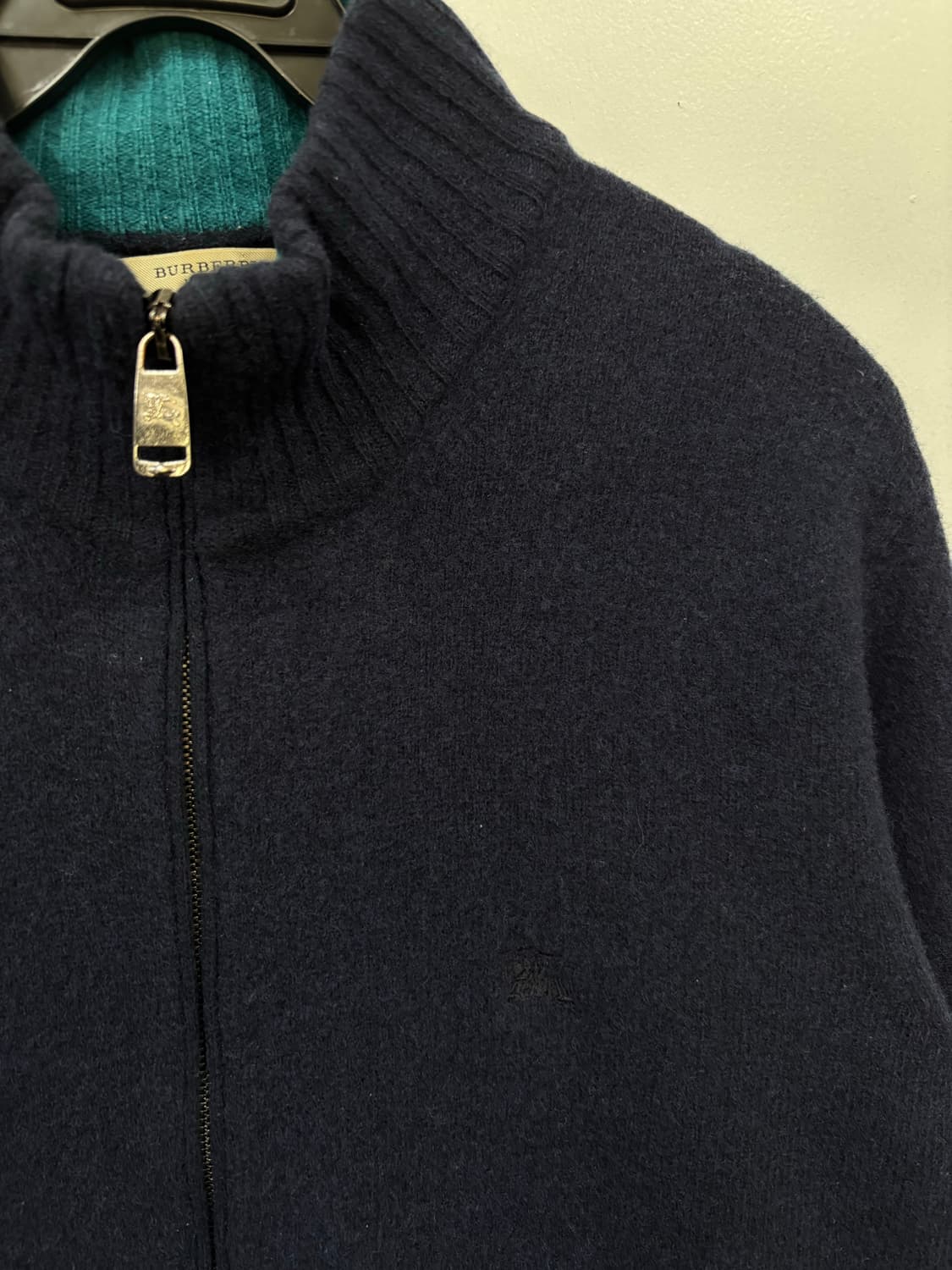 버버리런던 로고 울 니트집업 상품이미지3