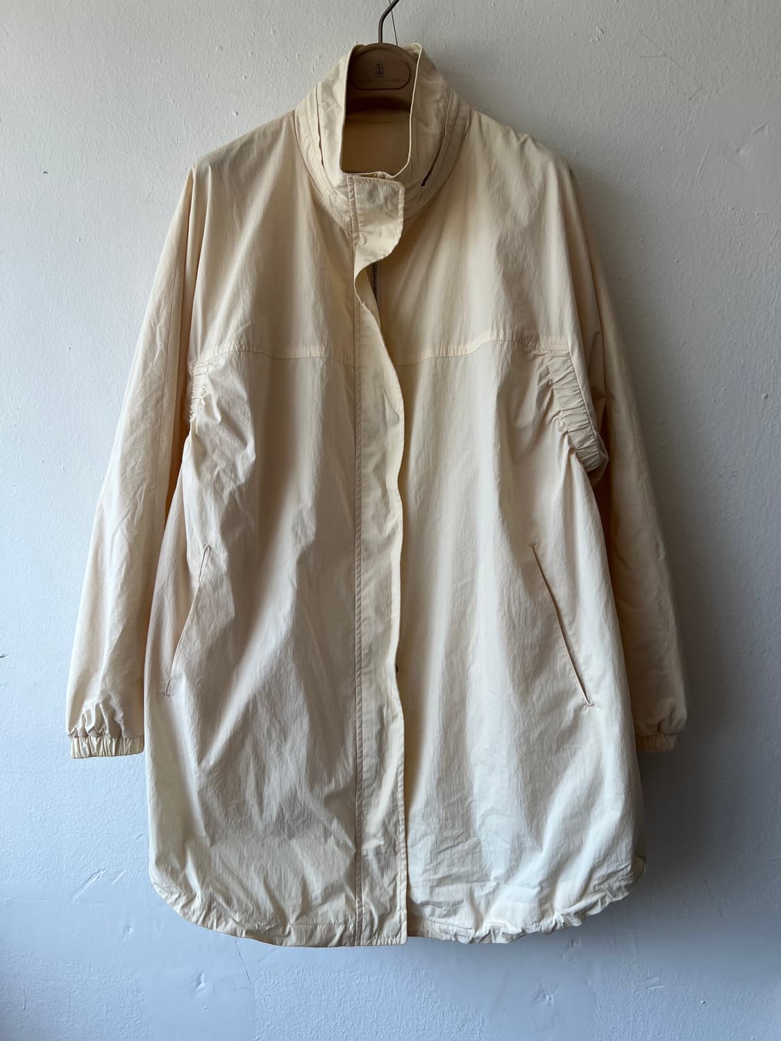 비씨비지 BCBG 여성 버터옐로우 바람막이점퍼 집업점퍼  상품이미지2