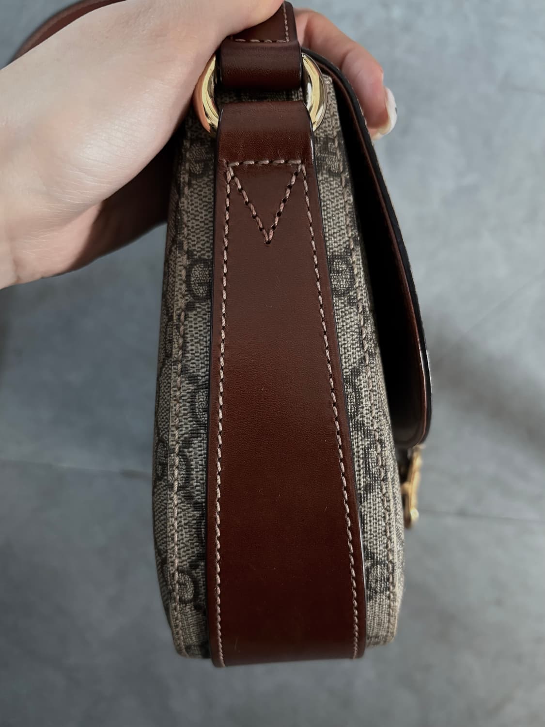 Gucci 구찌 GG 로고 수프림 숄더백 상품이미지4