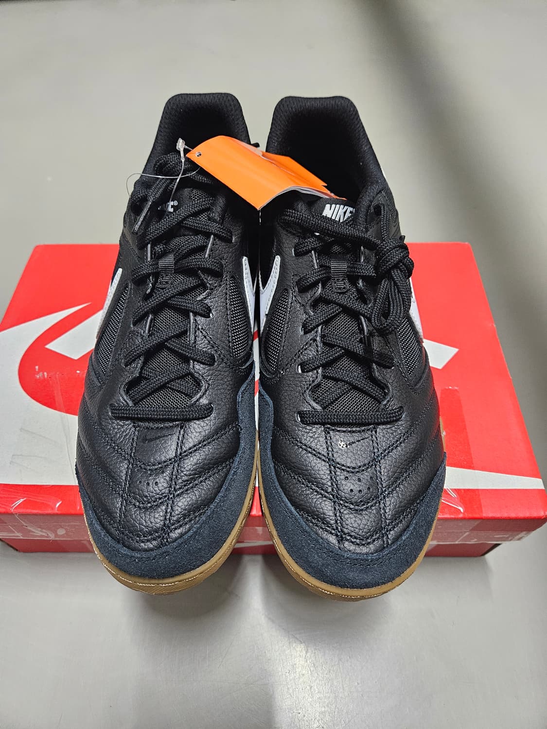 나이키가토 M - 블랙:검 라이트 브라운:화이트 / HQ6019-001 상품이미지1