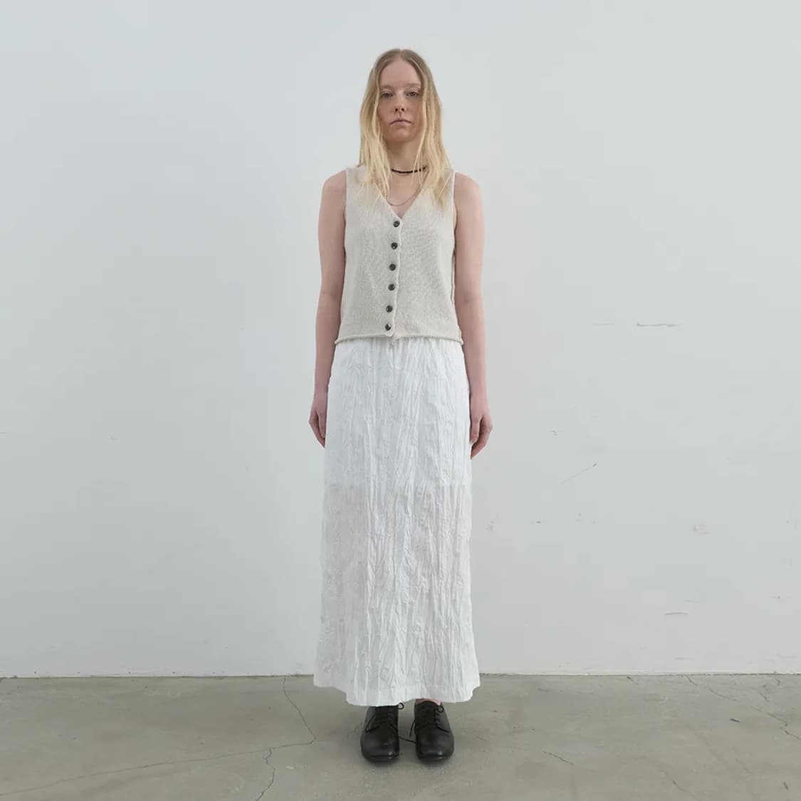 낫띵에브리띵 Wrinkled maxi skirt in white  상품이미지1