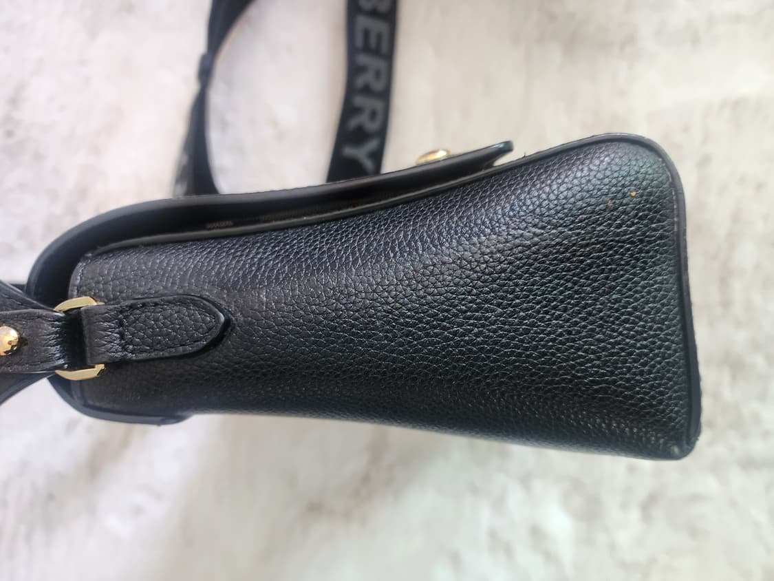 Burberry(버버리) 레더 빈티지 체크 노트 크로스바디백 상품이미지6