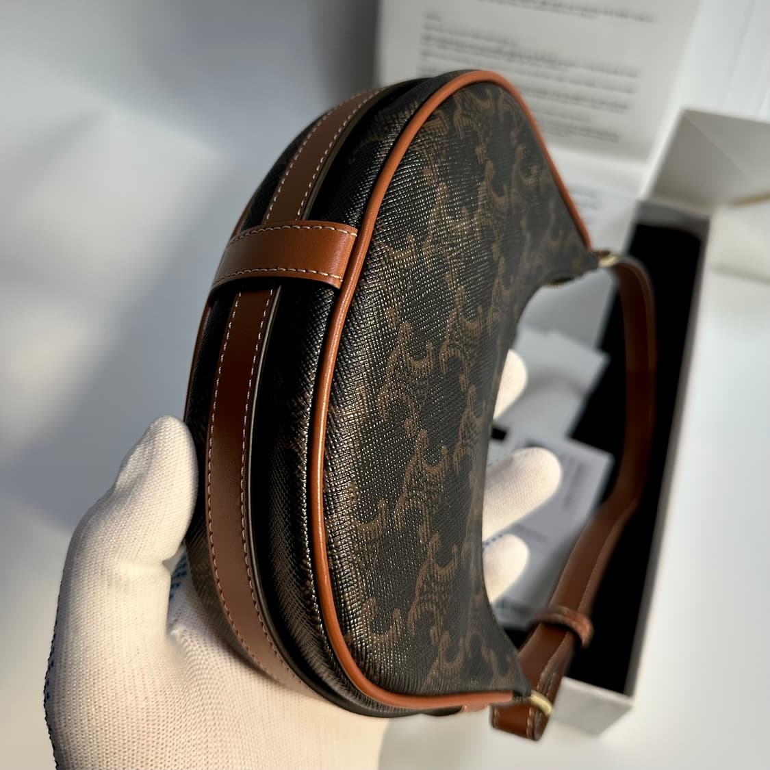 [새상품급/풀구성] 셀린느 트리옹프 캔버스 미니 아바백 탄 상품이미지5