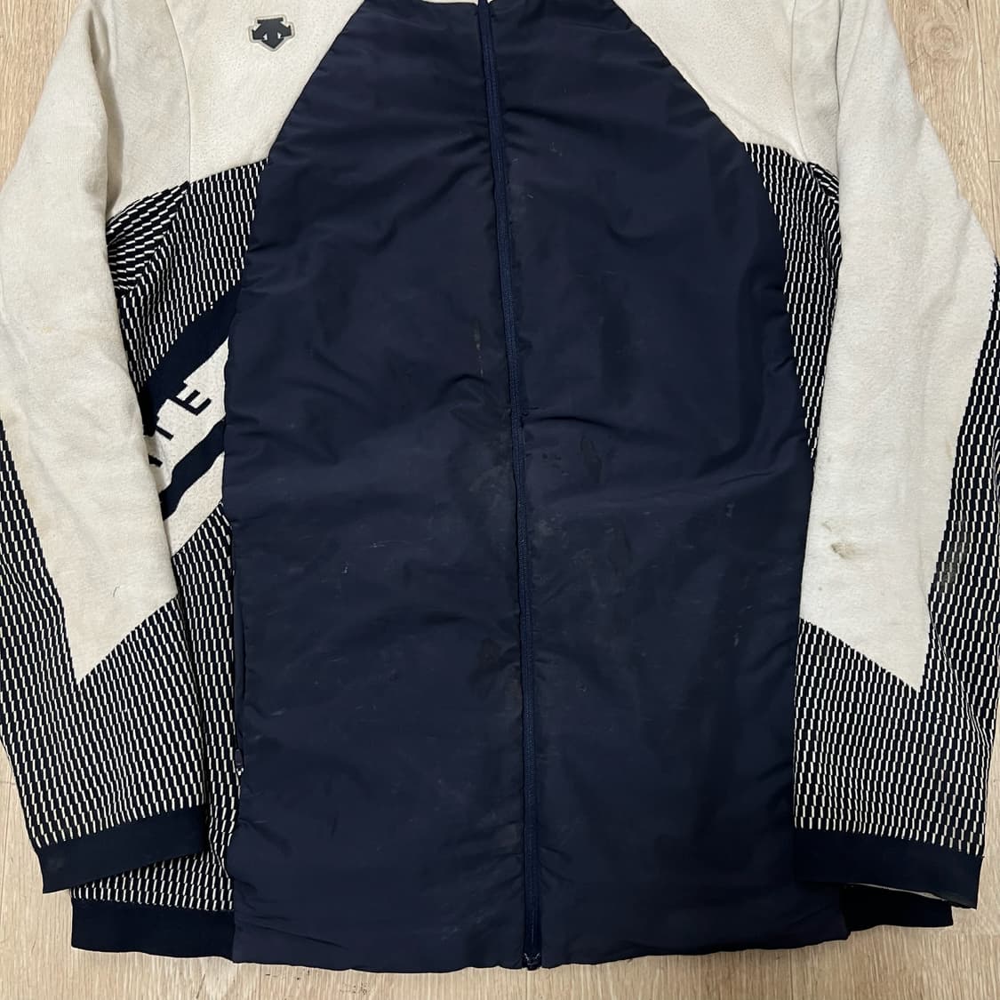 데상트 골프 남성 방풍 니트 바람막이 자켓 L/100 상품이미지3