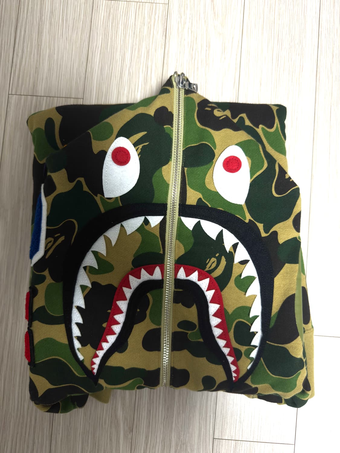 [M] 베이프 하프 샤크후드집업 상품이미지1