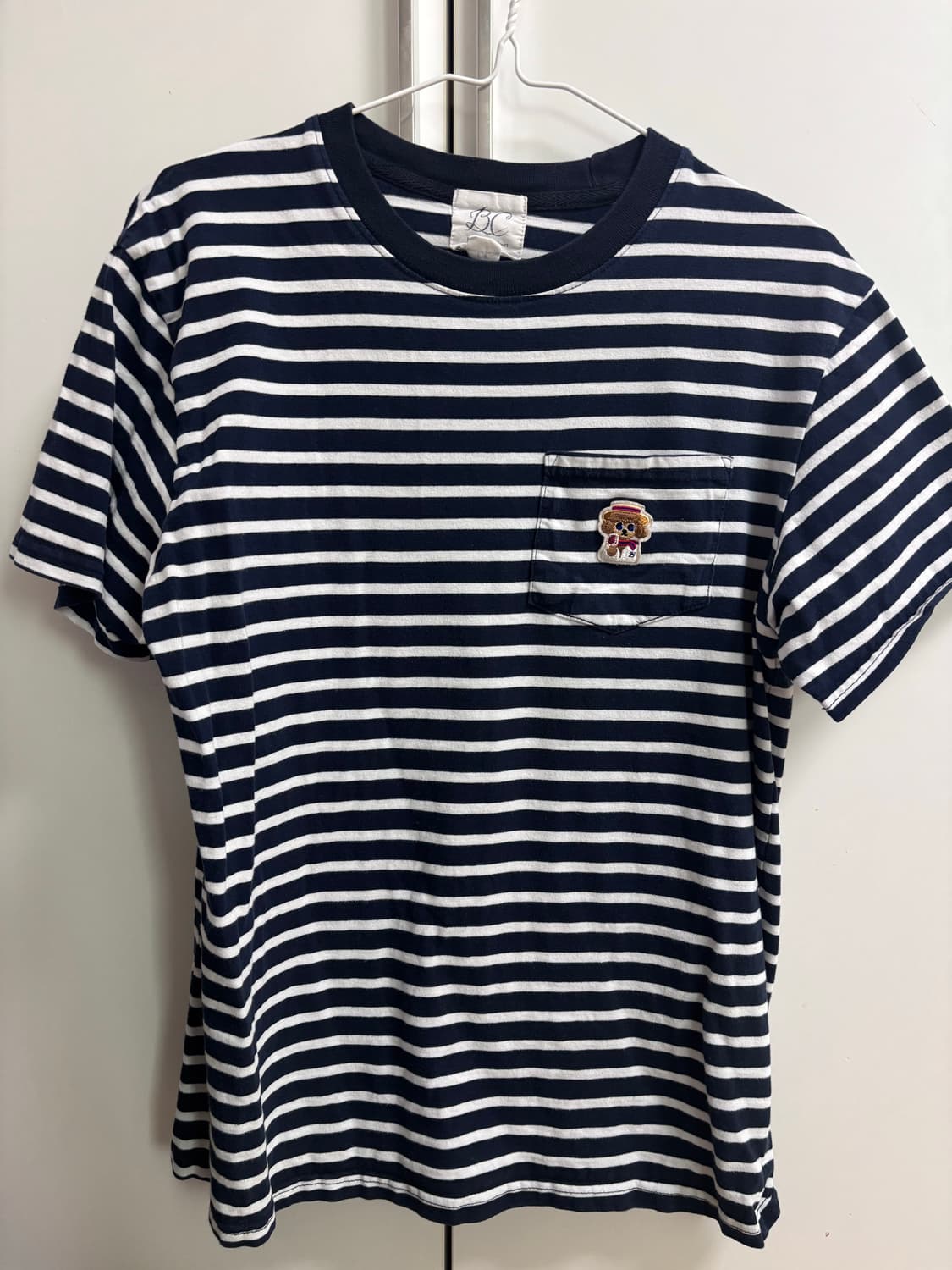 비욘드클로젯 ILP로고 포켓 스트라이프 반팔티셔츠 상품이미지1