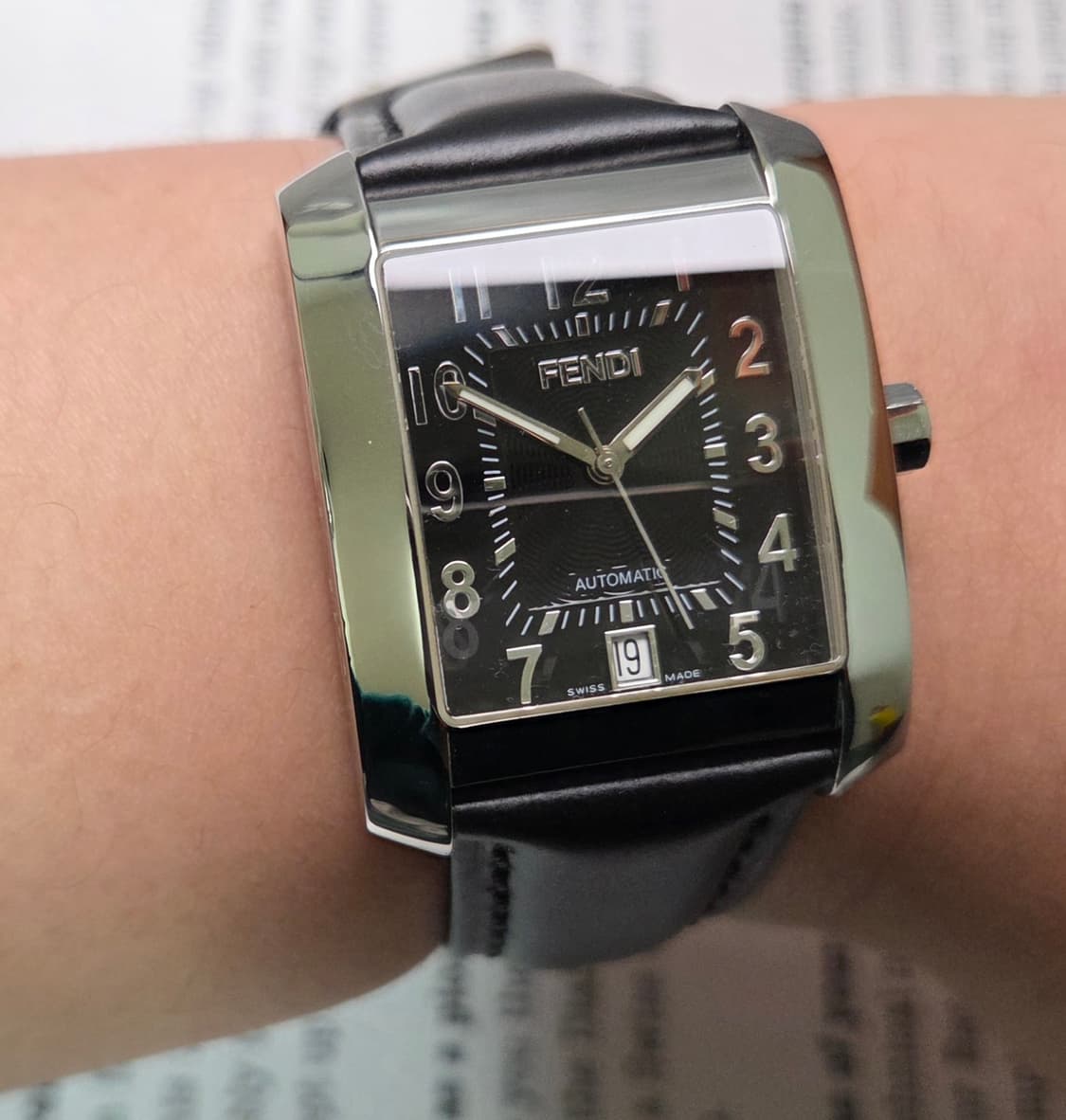 명품 펜디 7400G 사각탱크 블랙 기요쉐 다이얼 오토매틱  상품이미지9