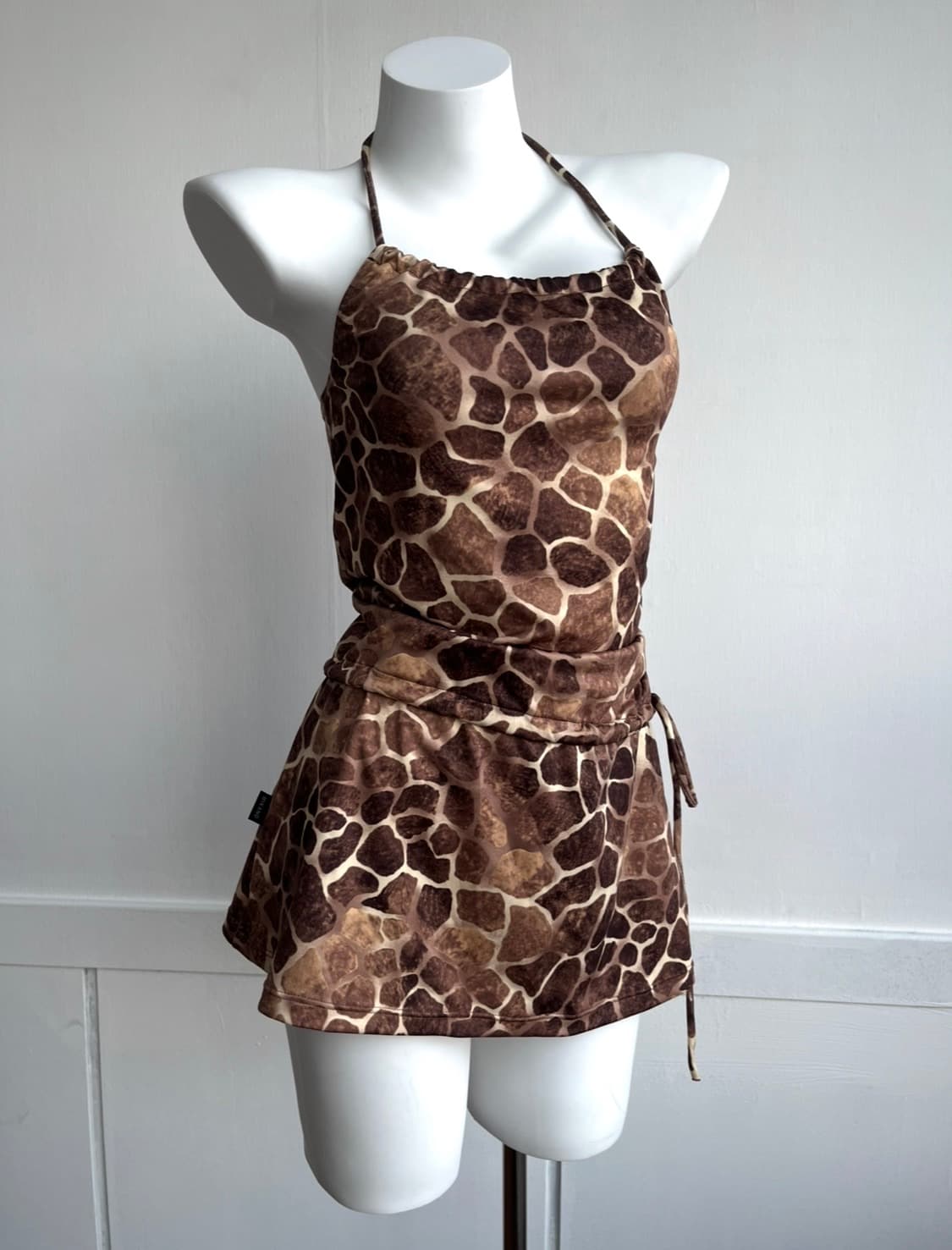 MIKANO 지라프 홀터넥 미니 원피스 상품이미지1