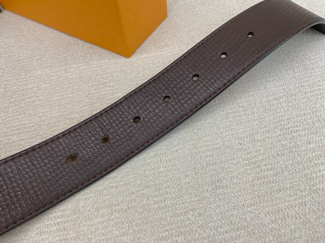 루이비통 LV 이니셜 유타 벨트 100 사이즈 남성용 상품이미지6