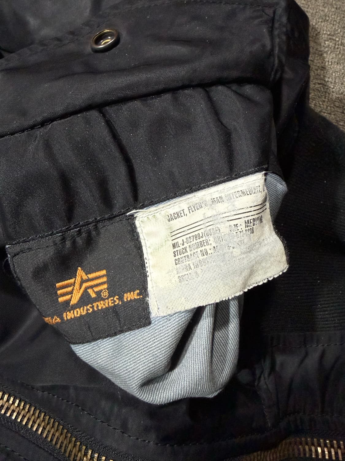 Alpha Industries 알파인더스트리 MA-1 항공점퍼 상품이미지4