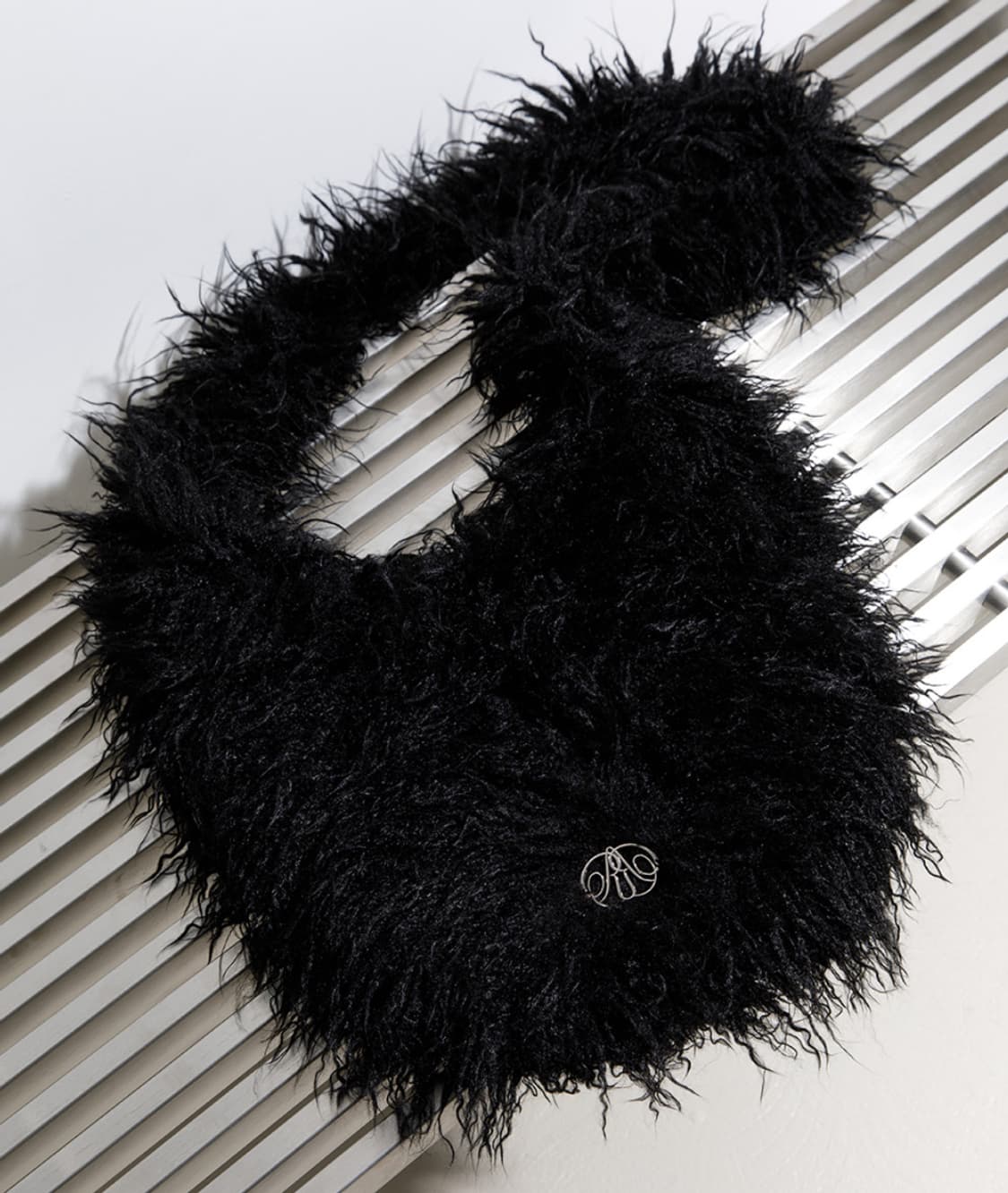 리끌로우 퍼 숄더백 상품이미지1