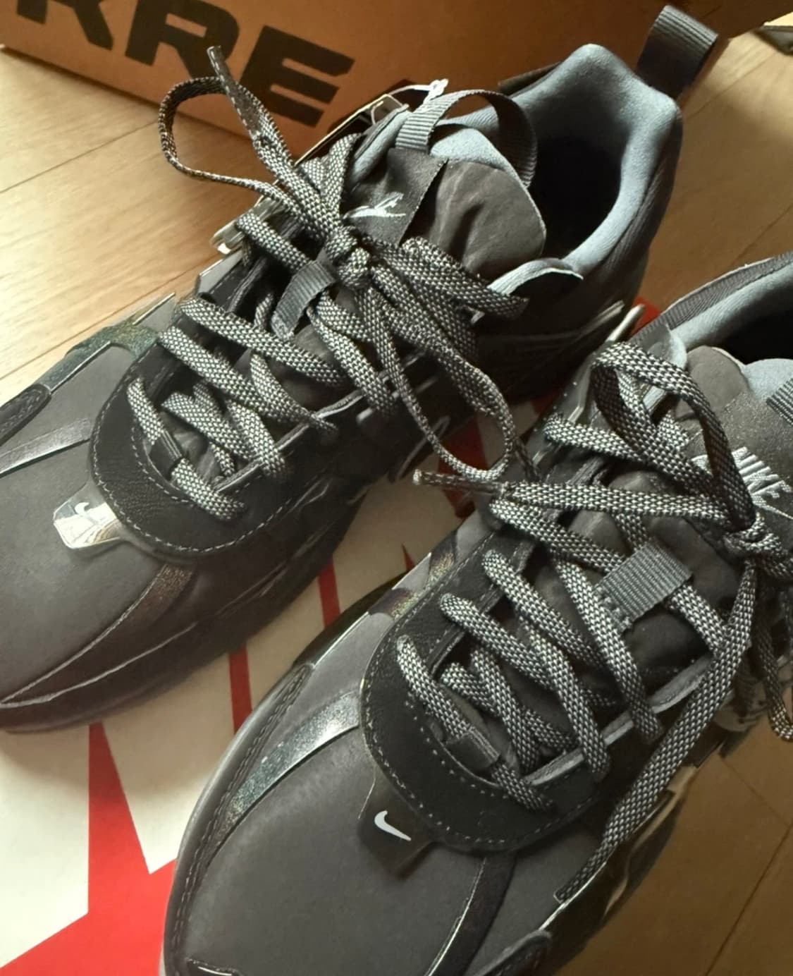 나이키 V2K 런 고어텍스 블랙 아이언그레이 상품이미지1