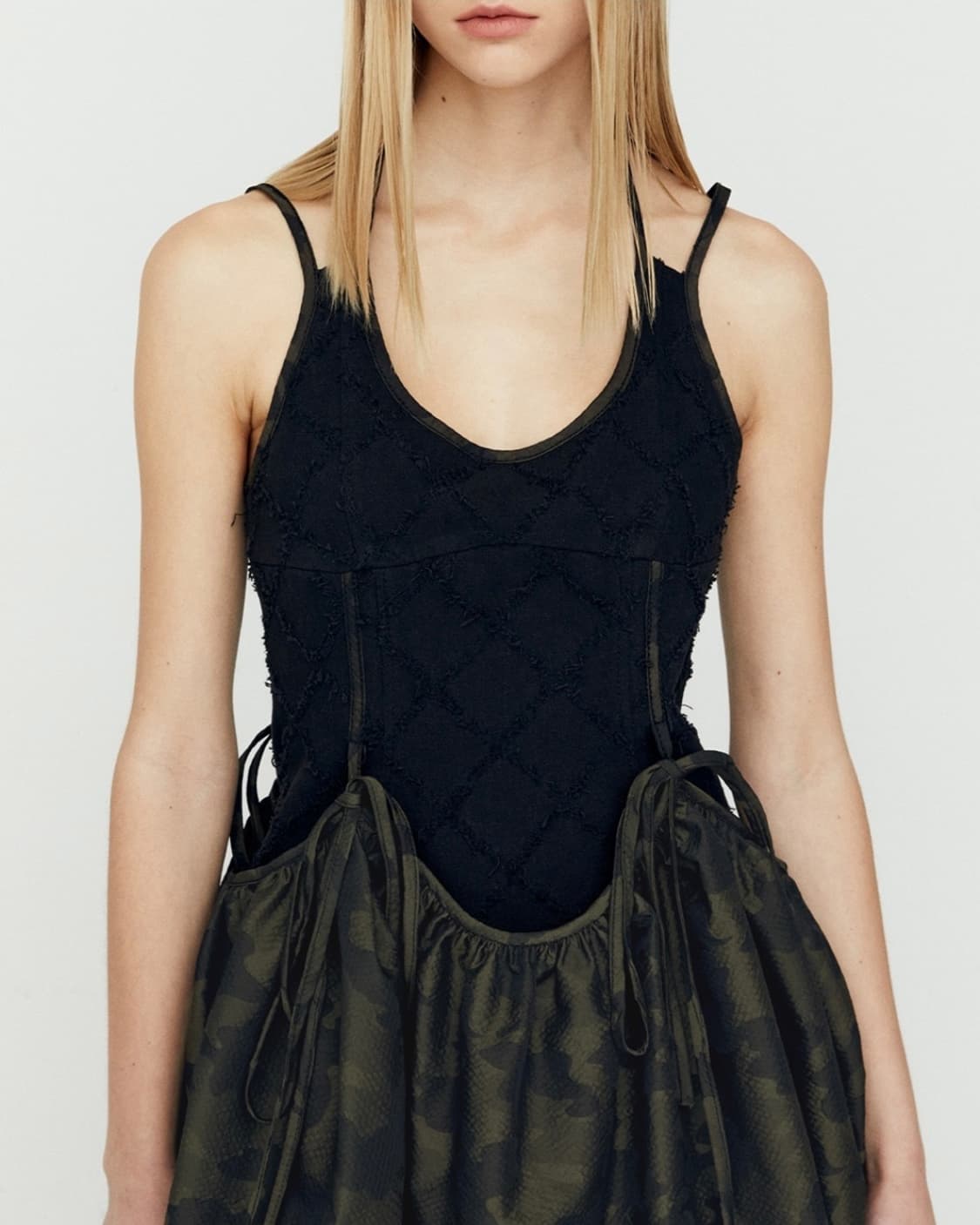 앤더슨벨 카모플라쥬 패러슈트 벌룬 드레스 andersson bell 상품이미지5