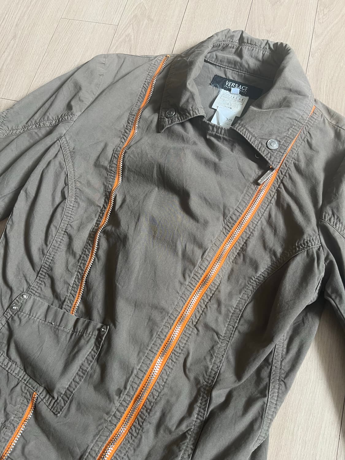 VERSACE Jeans Couture 집업 자켓 (카키/브라운) 상품이미지3