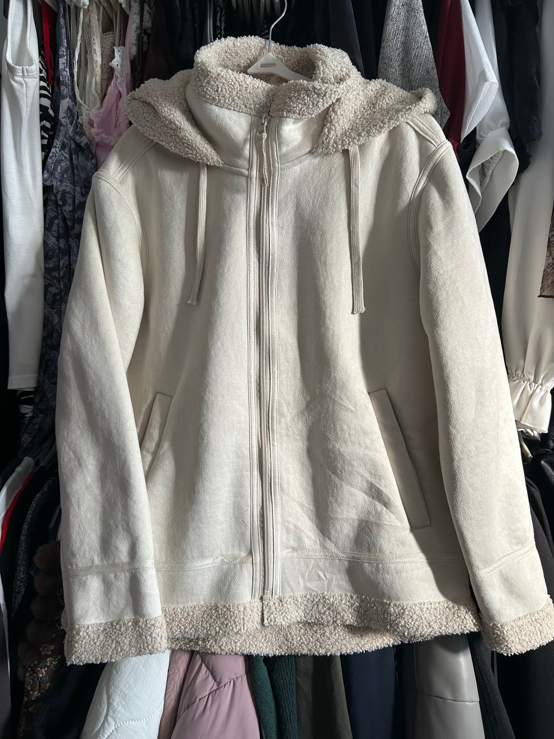 아이보리 후드 무스탕 상품이미지1