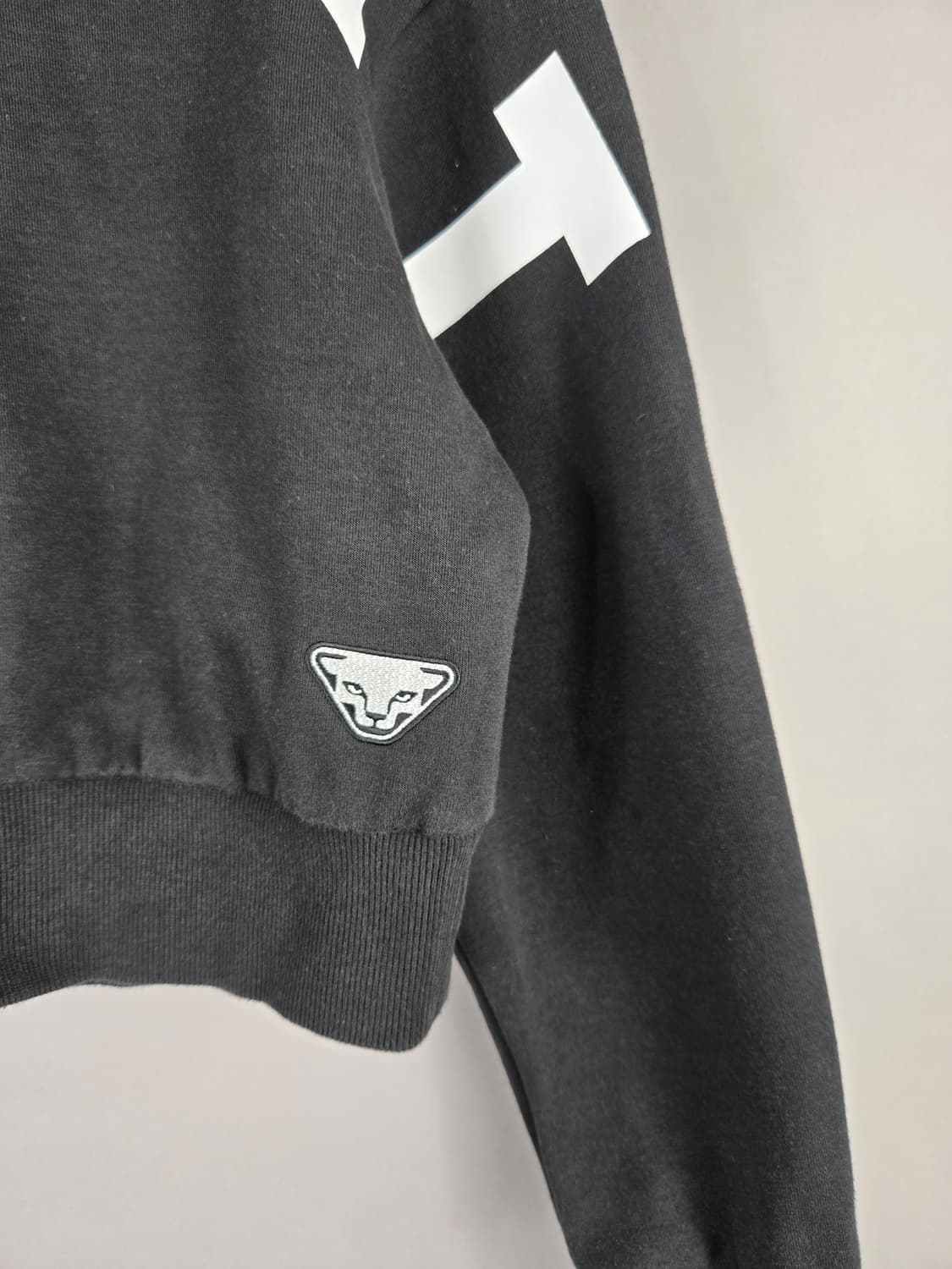 [무료배송]다이나핏 S 여성 블랙 크롭 후드티 후드 티셔츠 상품이미지3