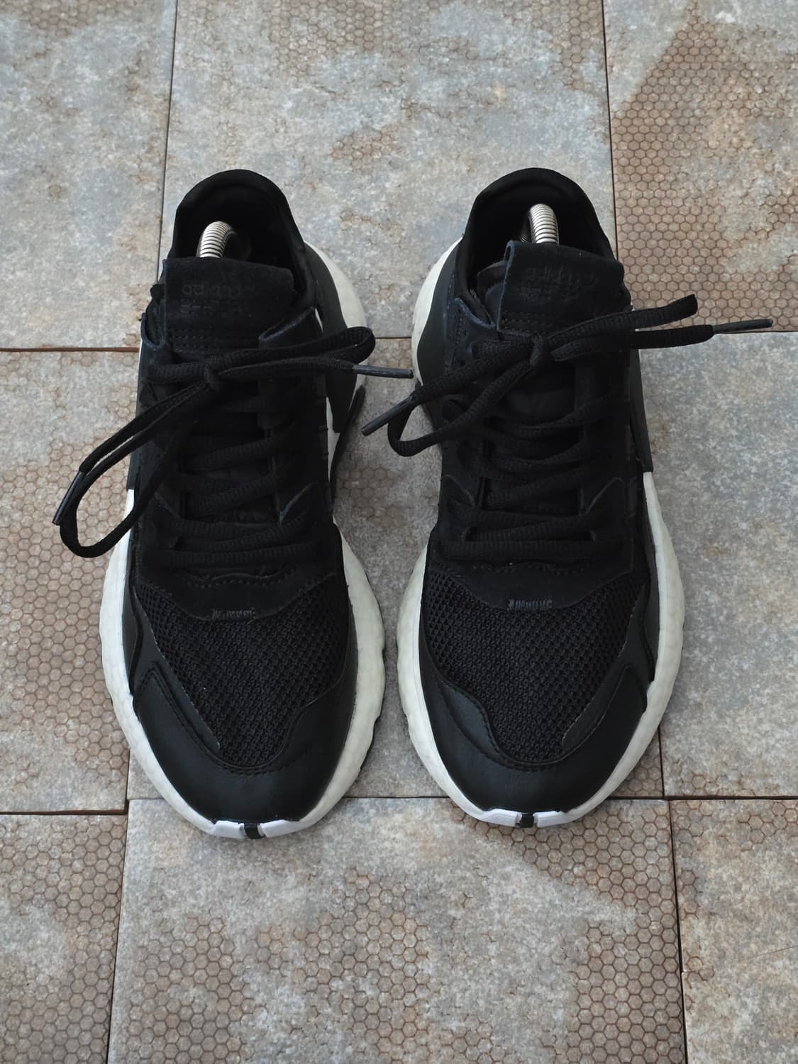 (225)아디다스 나이트 조거 블랙 카본  상품이미지2