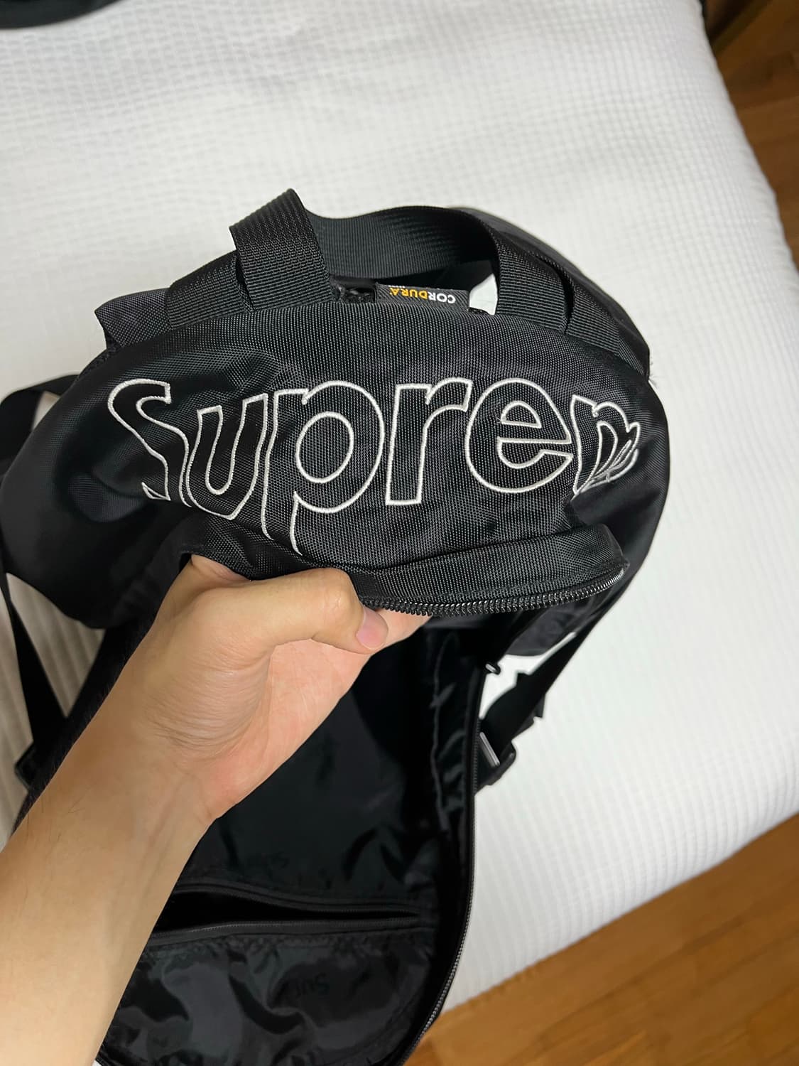 슈프림 19FW 블랙 백팩 상품이미지4