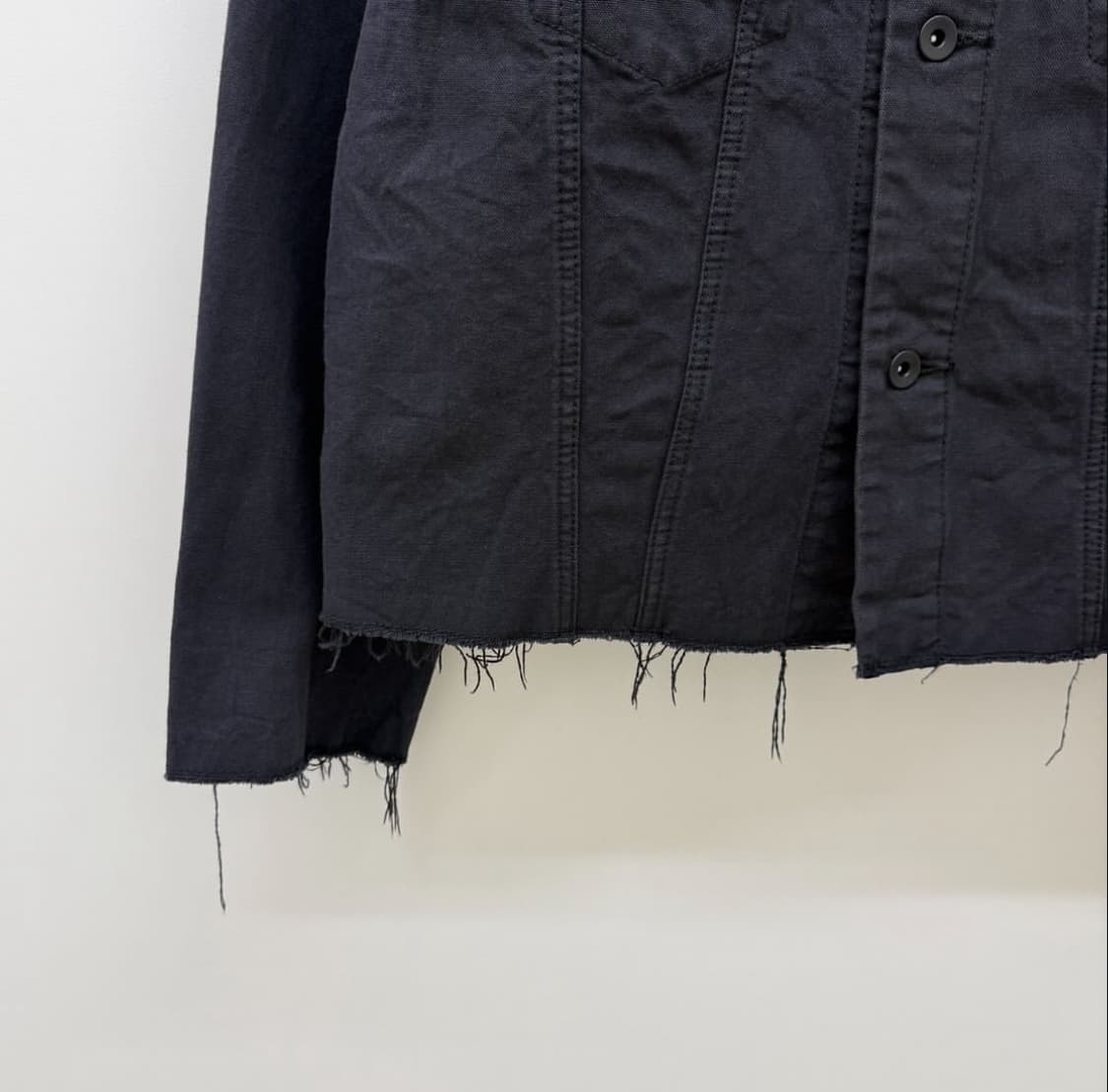 부후토 bukht 컷 오프 블랙 데님 자켓 상품이미지5