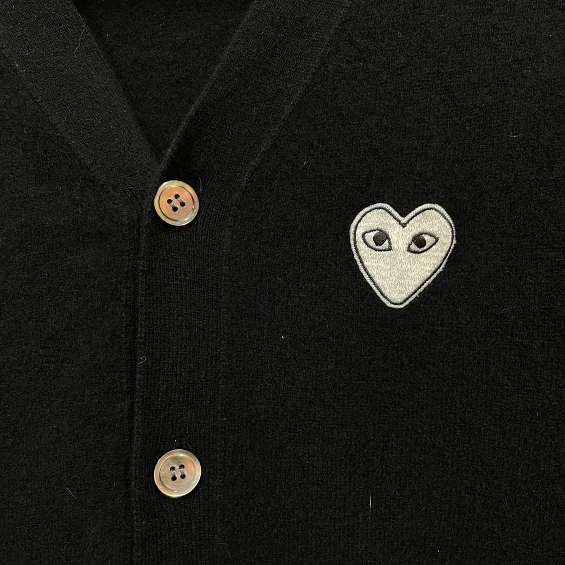     CDG PLAY Heart Patch Cardigan 상품이미지3