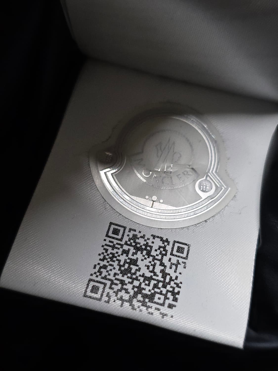 몽클레어 아게이 구스다운 경량패딩4 네이비 상품이미지4