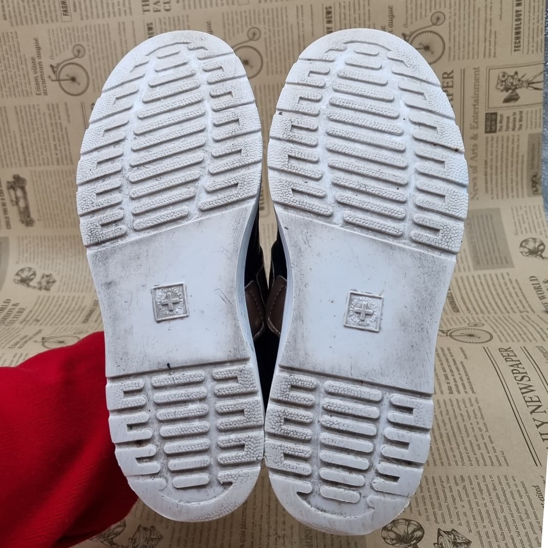 닥터마틴 유도라 여성스니커즈 235 상품이미지3