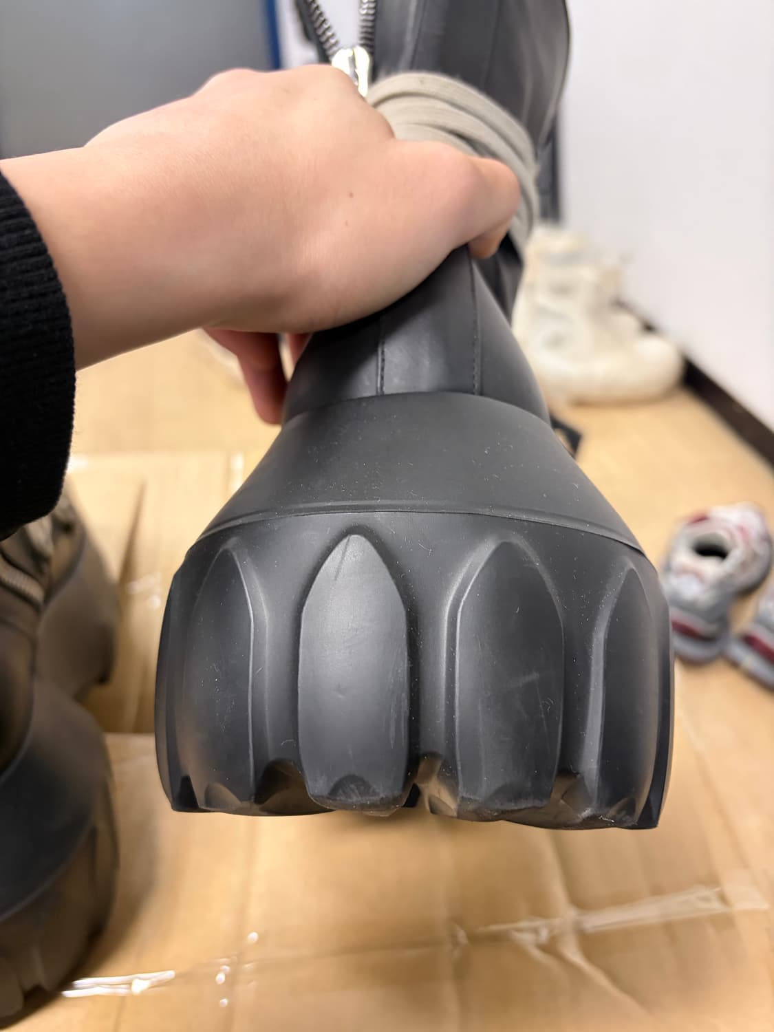 릭오웬스 할리우드 메가트랙터 메가레이스 44 상품이미지4