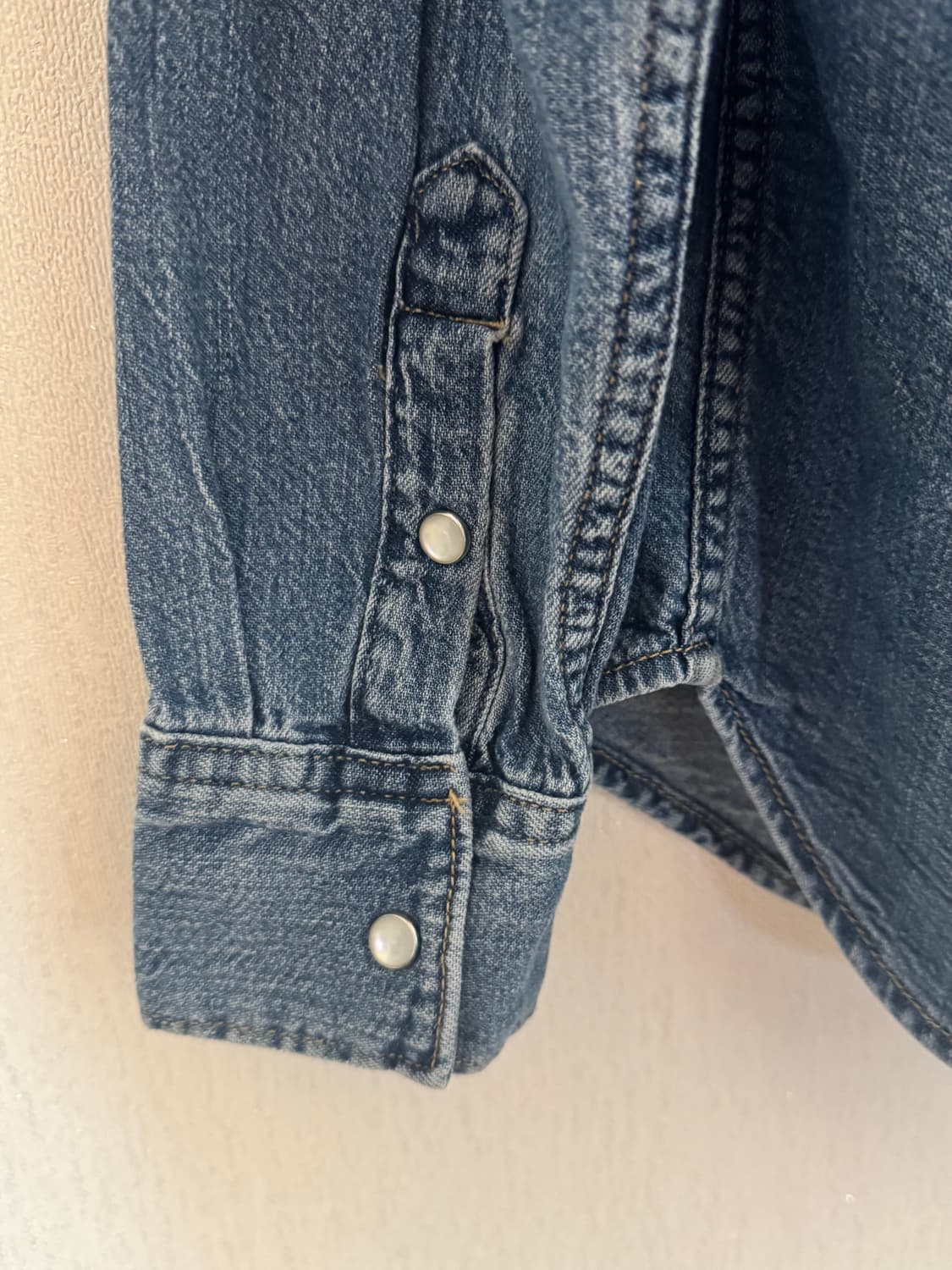 Levi’s 여성 웨스턴 데님 셔츠 상품이미지3