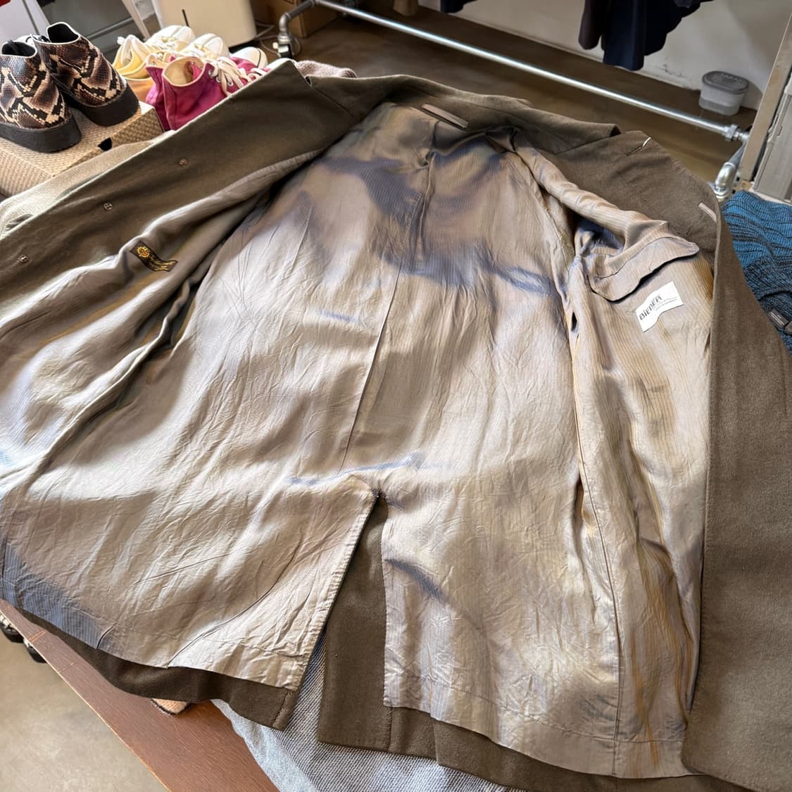 비버 독일 브랜드 로로피아나 100% 캐시미어 그리스 생산 래글런 코트 상품이미지4