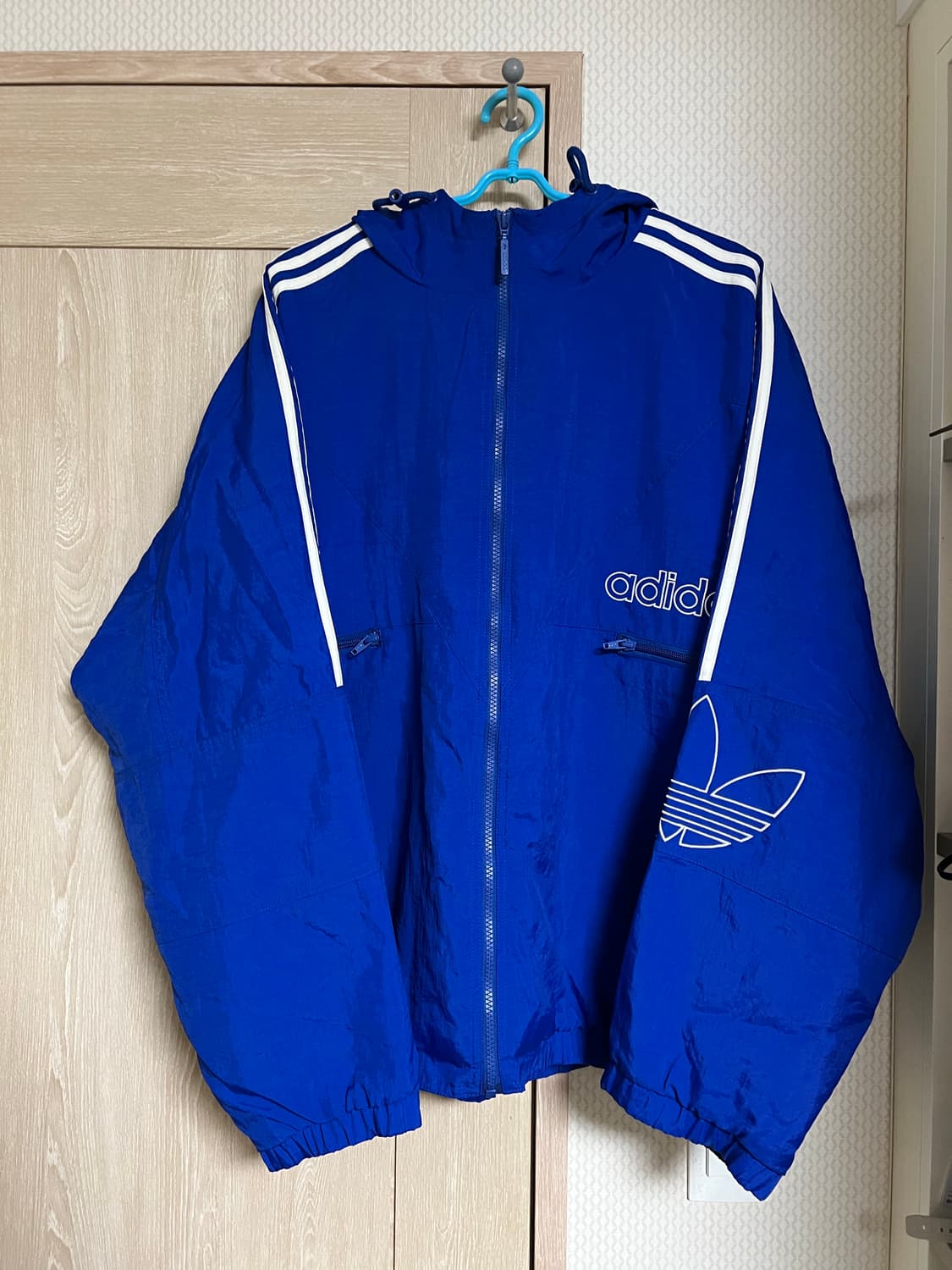 아디다스 올드스쿨 블루 누빔자켓 꾹디다스 bts 정국 새상품 상품이미지1