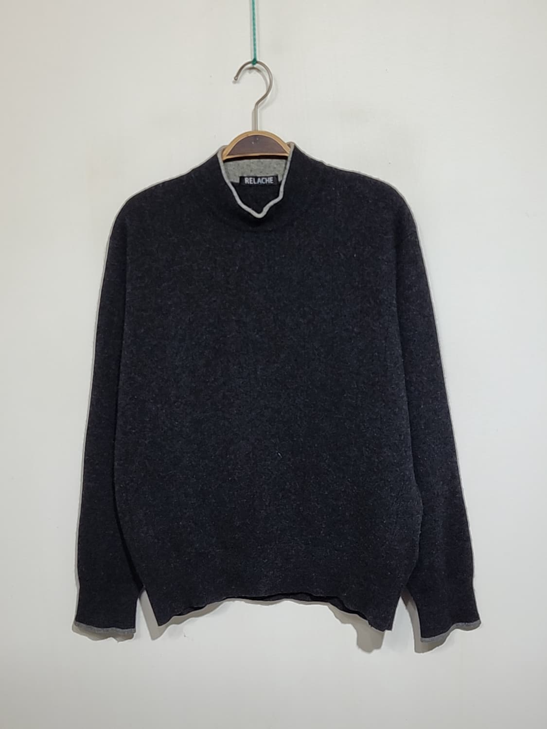 (XL) 반폴라 캐시미어 니트 차콜 무지 반목 스웨터  상품이미지1