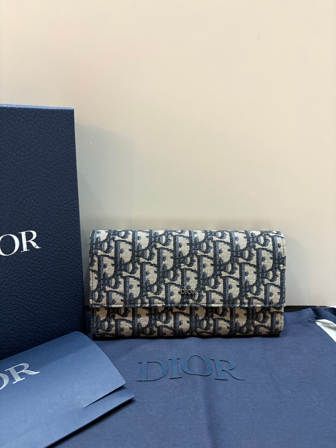 디올 플랩 장지갑 상품이미지1